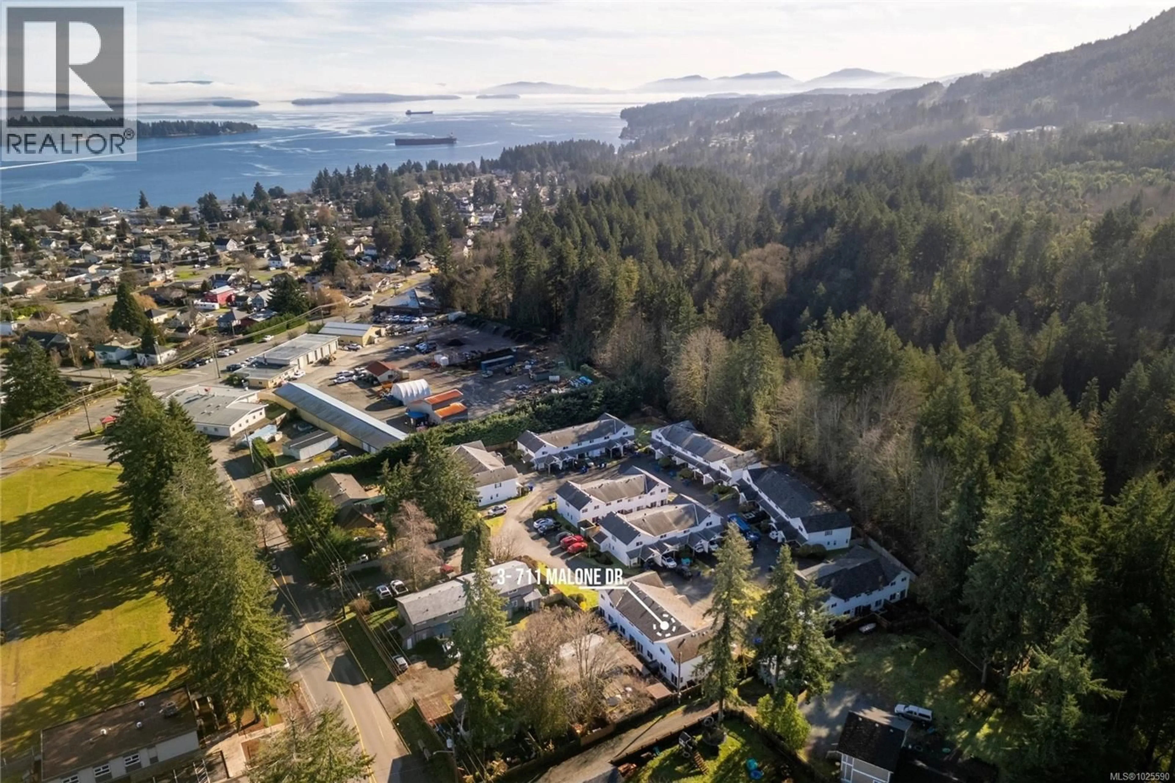 A pic from outside/outdoor area/front of a property/back of a property/a pic from drone, mountain view for 3 - 711 MALONE ROAD, Ladysmith British Columbia V9G1B4