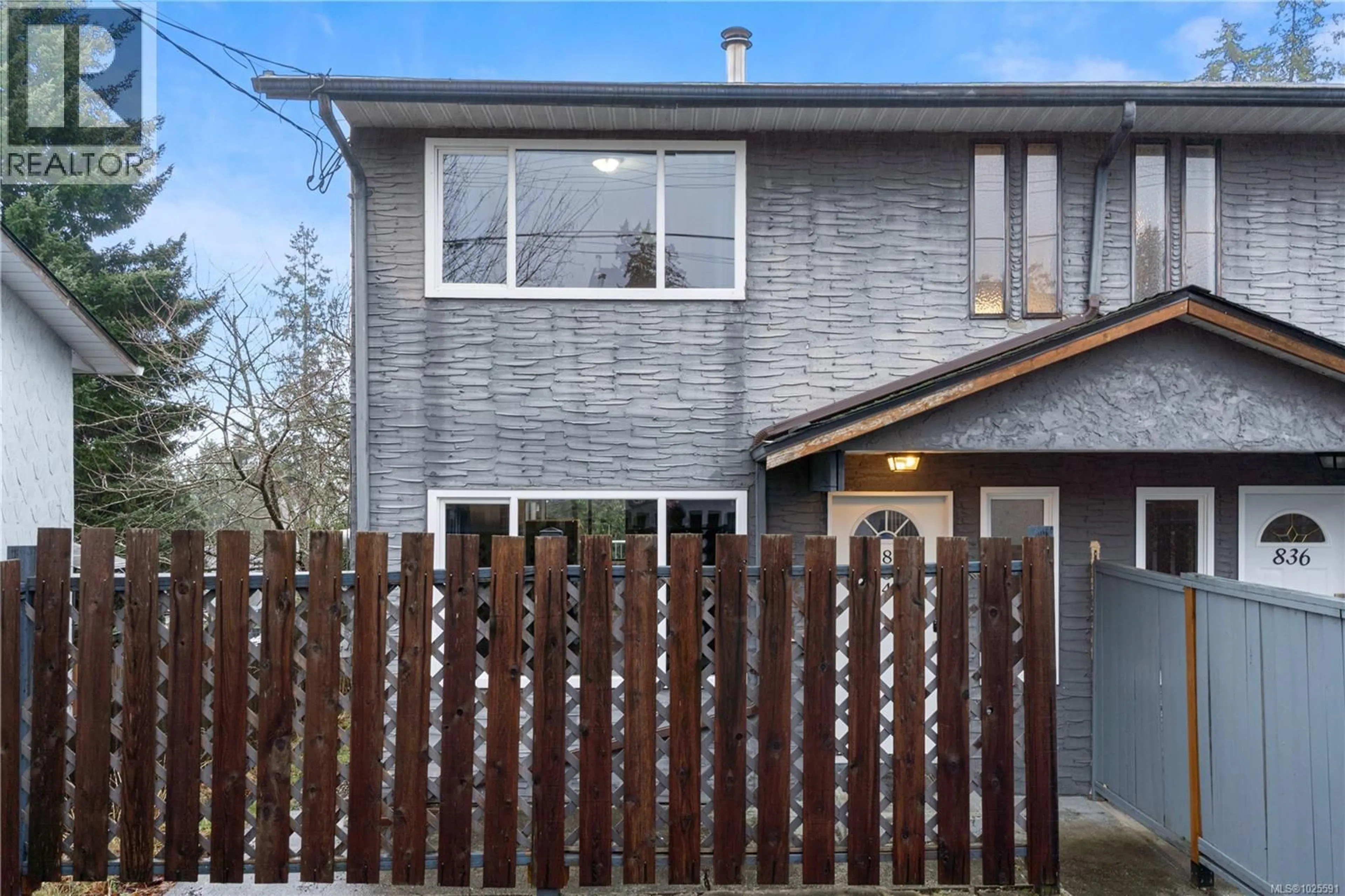 Unknown for 834 HOLLY HILL ROAD, Nanaimo British Columbia V9R5T1