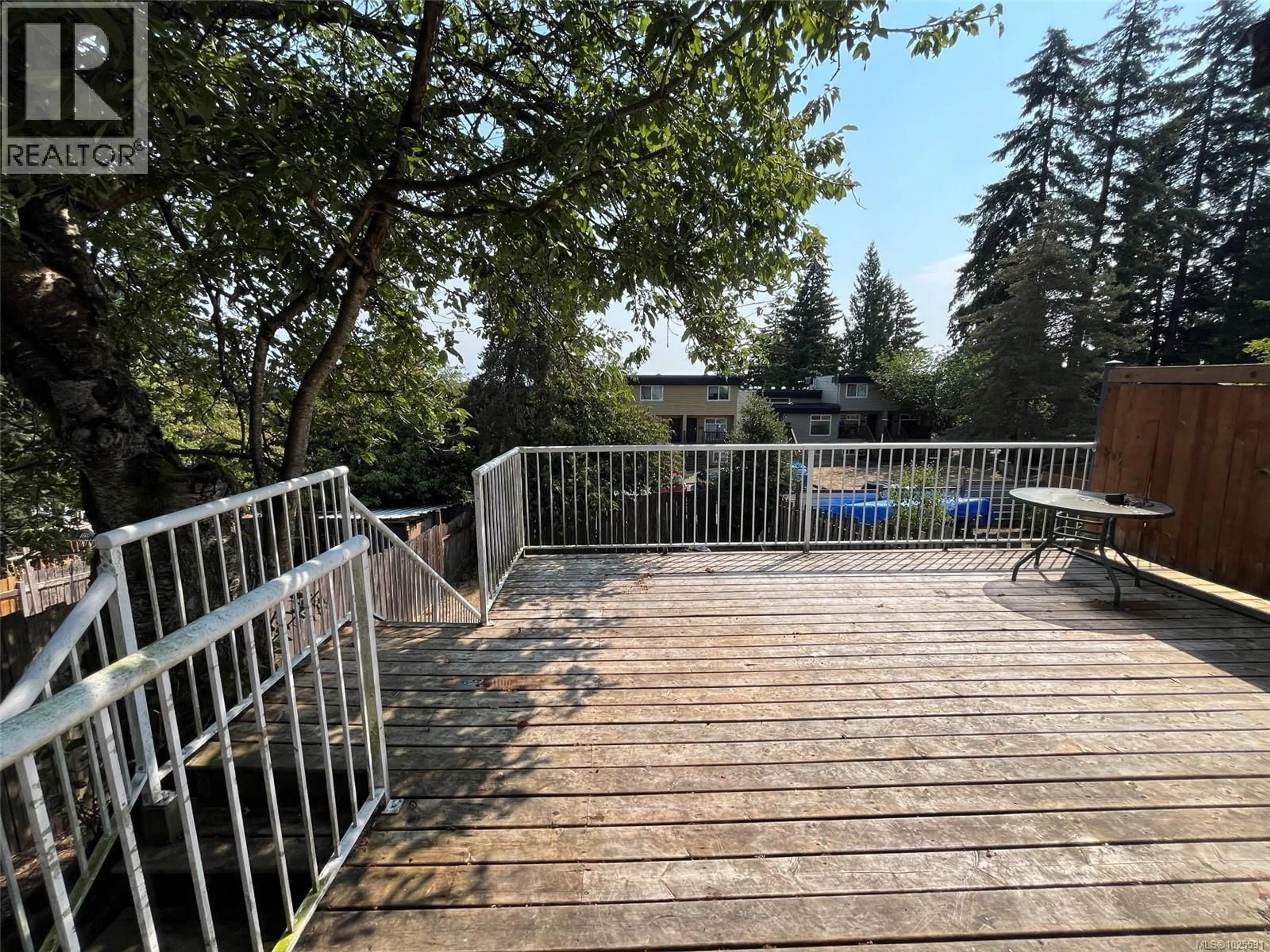 Patio, water/lake/river/ocean view for 834 HOLLY HILL ROAD, Nanaimo British Columbia V9R5T1