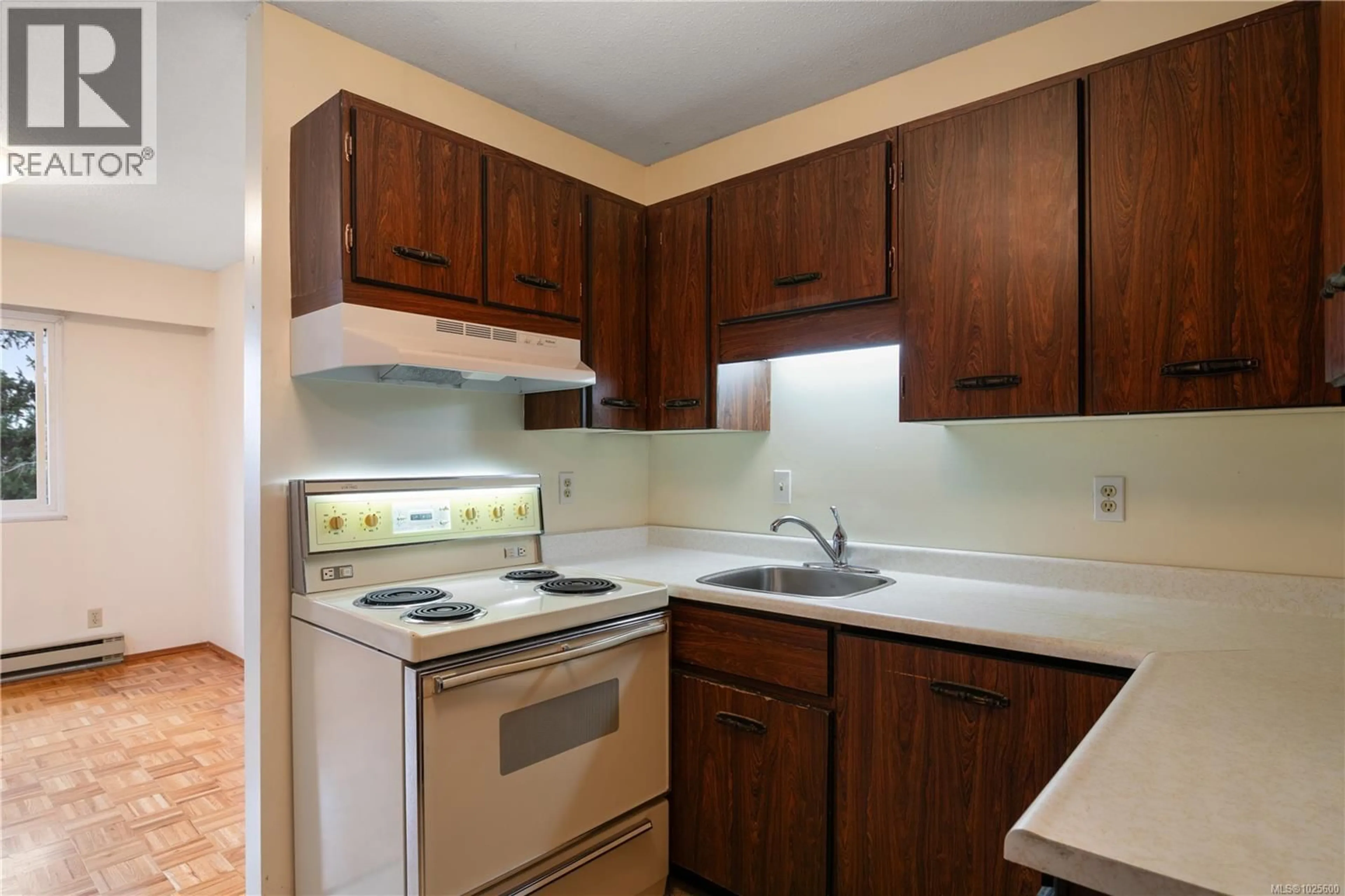 Standard kitchen, unknown for 406 - 853 SELKIRK AVENUE, Esquimalt British Columbia V9A2T7