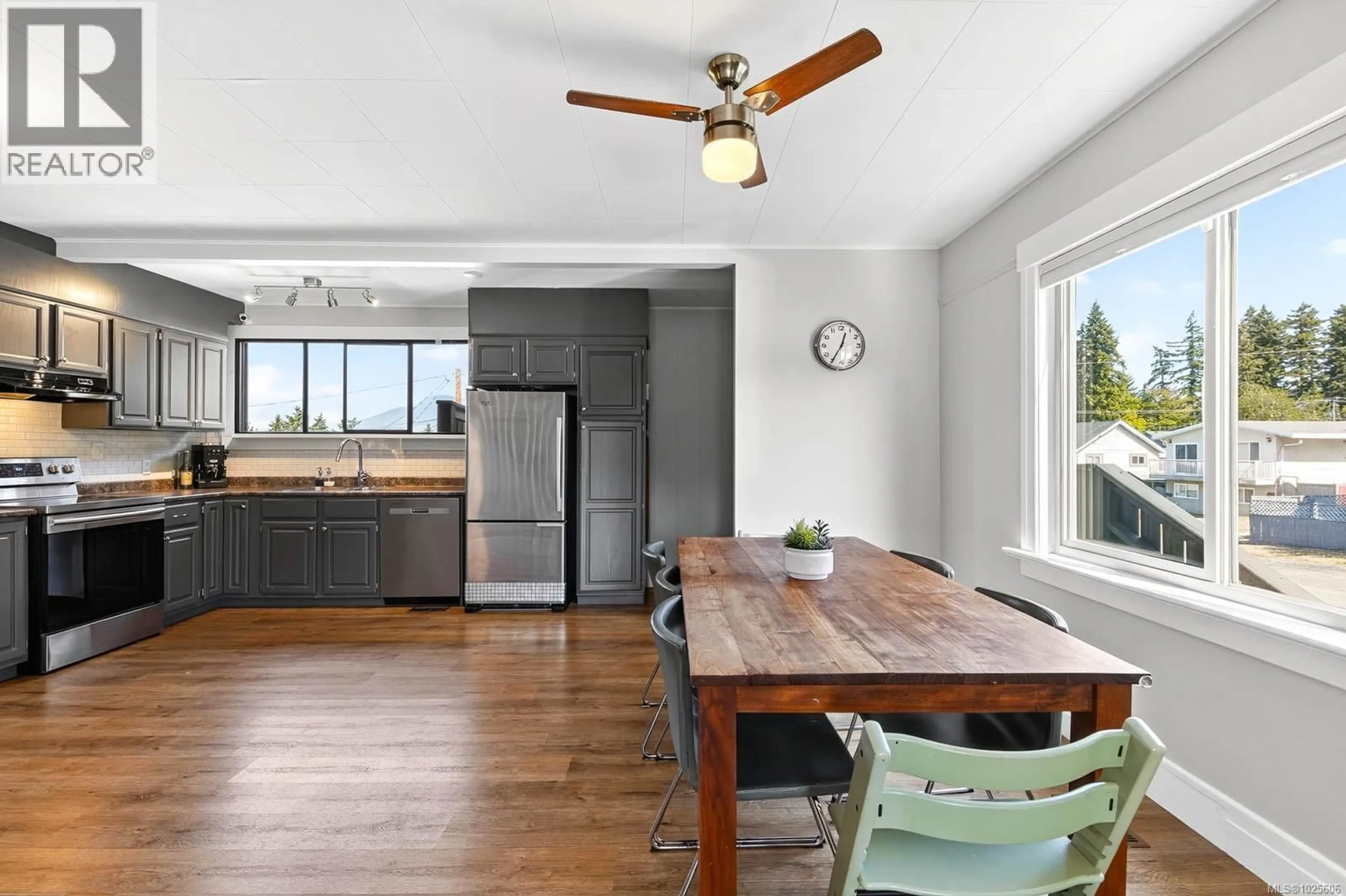 Open concept kitchen, unknown for 4703 STRATHERN STREET, Port Alberni British Columbia V9Y3E8