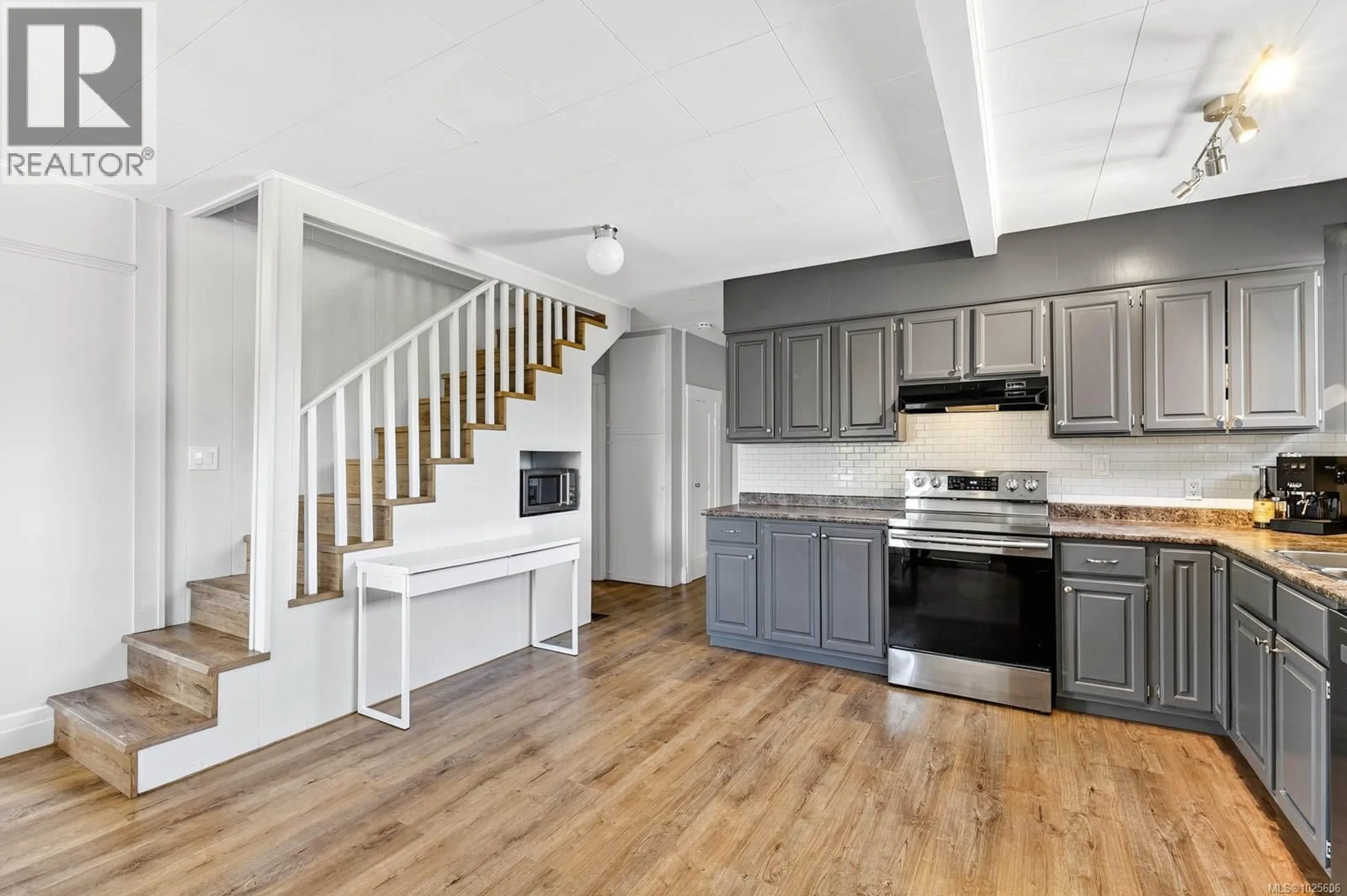 Open concept kitchen, unknown for 4703 STRATHERN STREET, Port Alberni British Columbia V9Y3E8