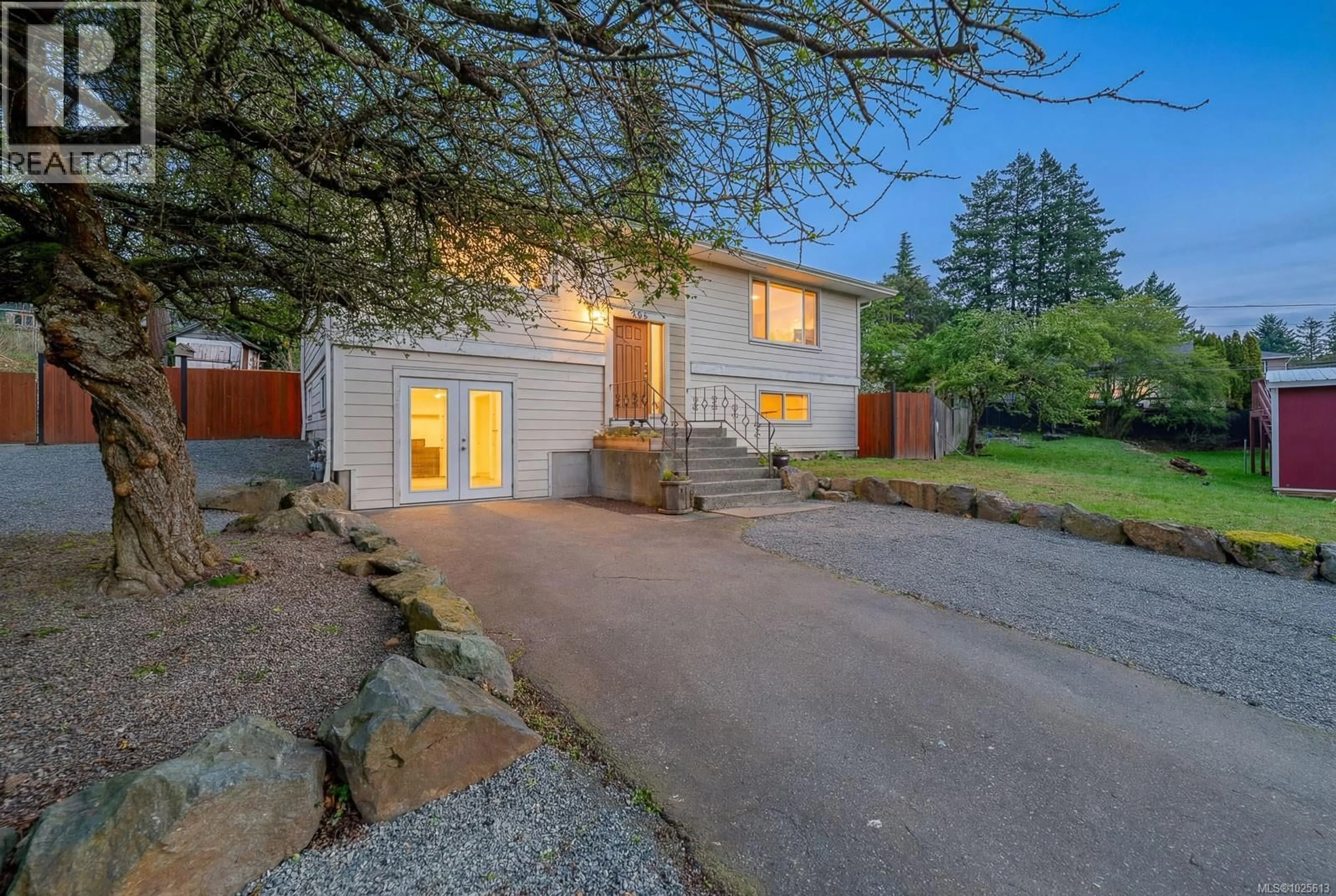 A pic from outside/outdoor area/front of a property/back of a property/a pic from drone, street for 2106 ROBBIE PLACE, Nanaimo British Columbia V9S2V4