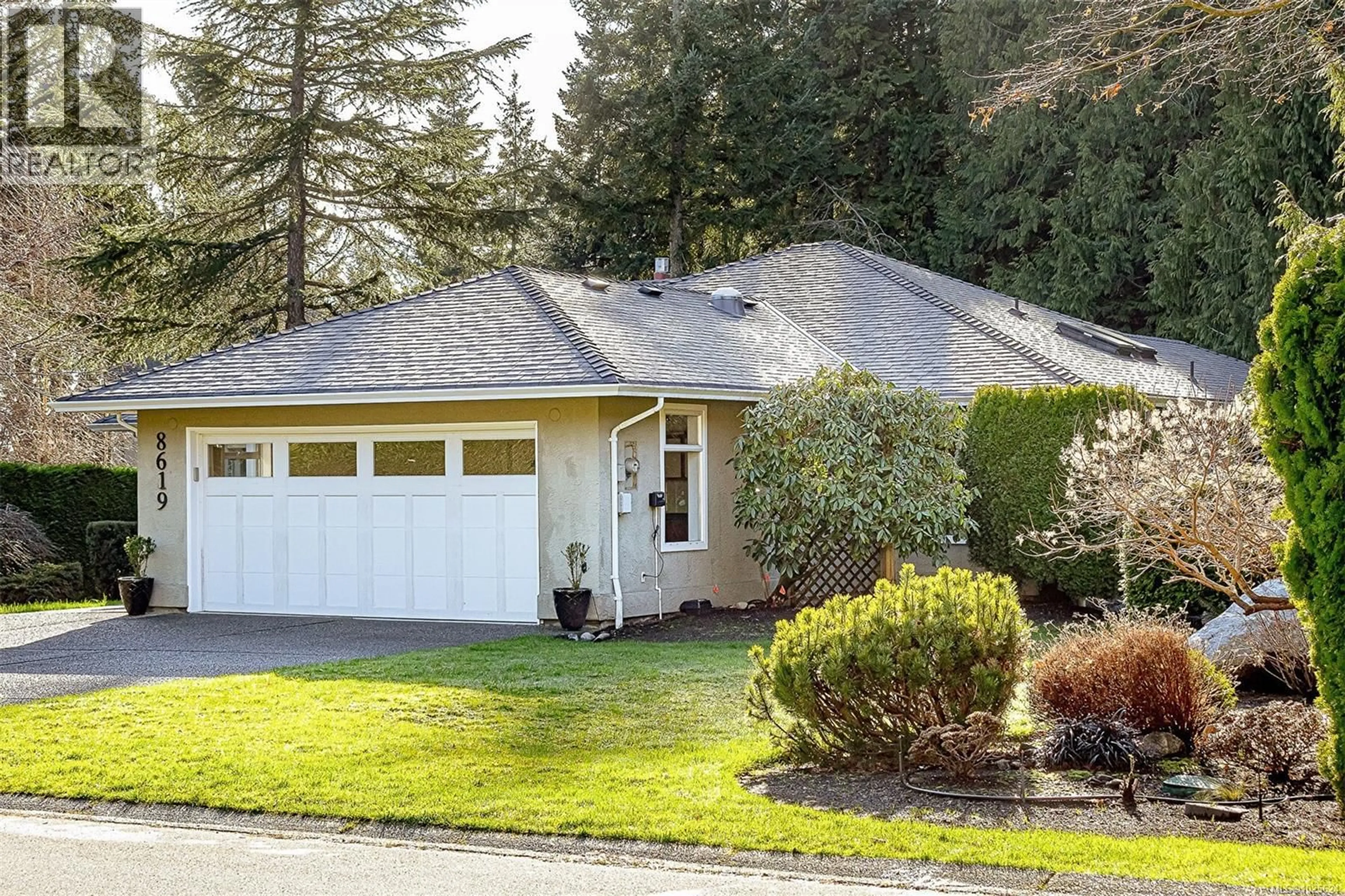 Home with vinyl exterior material, street for 8619 KINGCOME CRESCENT, North Saanich British Columbia V8L5C8