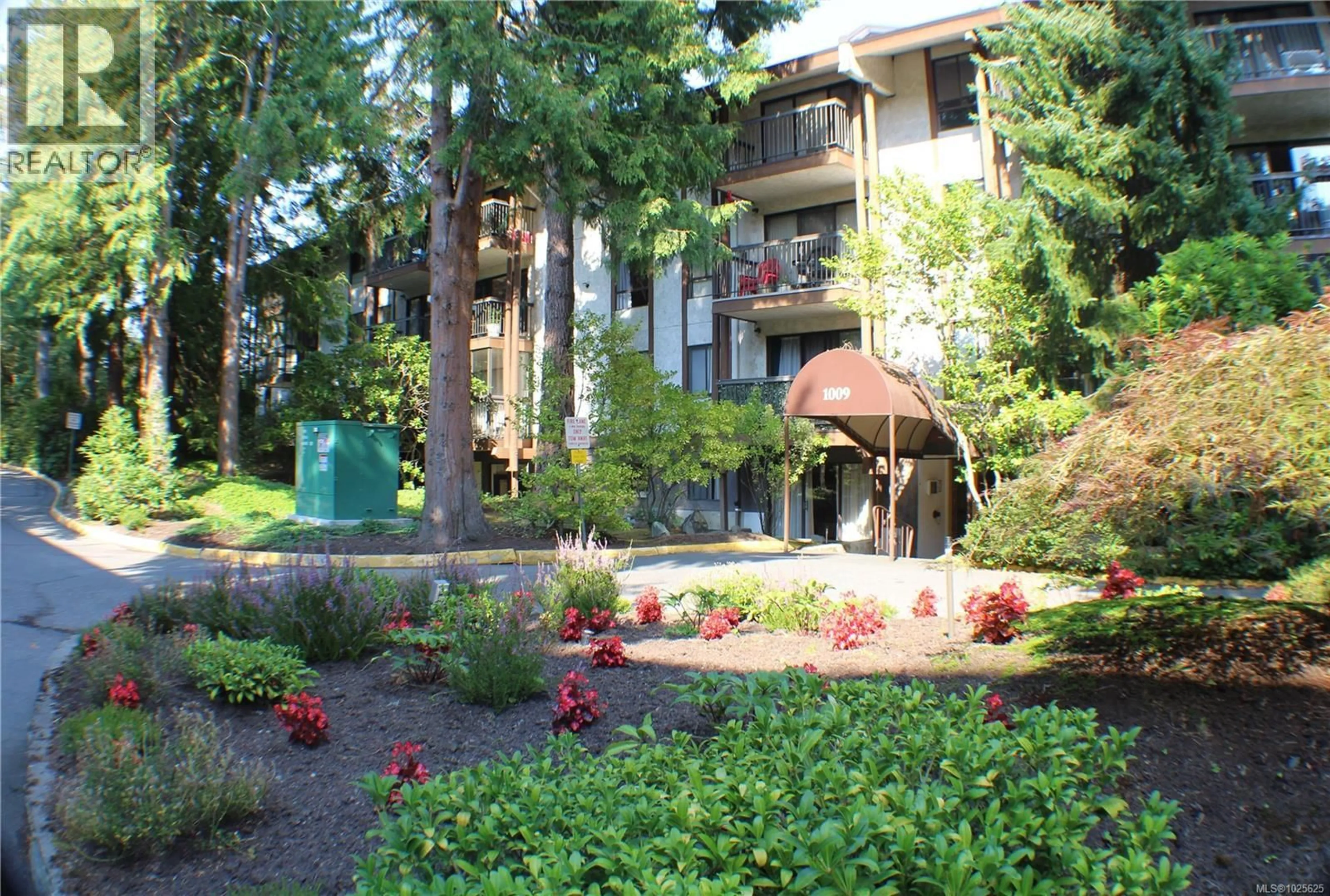 Patio, unknown for 311 - 1009 MCKENZIE AVENUE, Saanich British Columbia V8X4B1