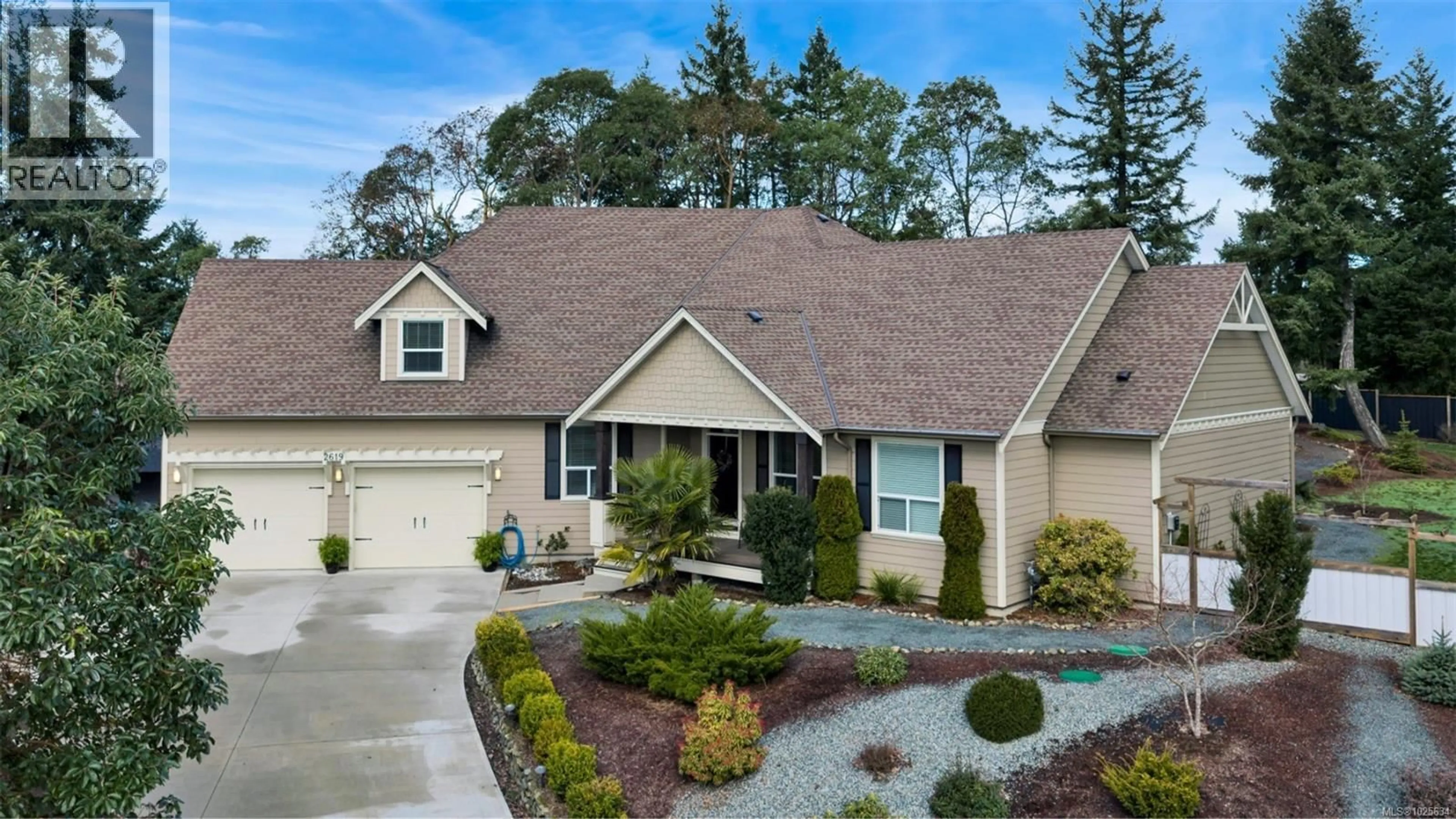 Home with vinyl exterior material, street for 2619 WARMLAND PLACE, Shawnigan Lake British Columbia V8H2H7