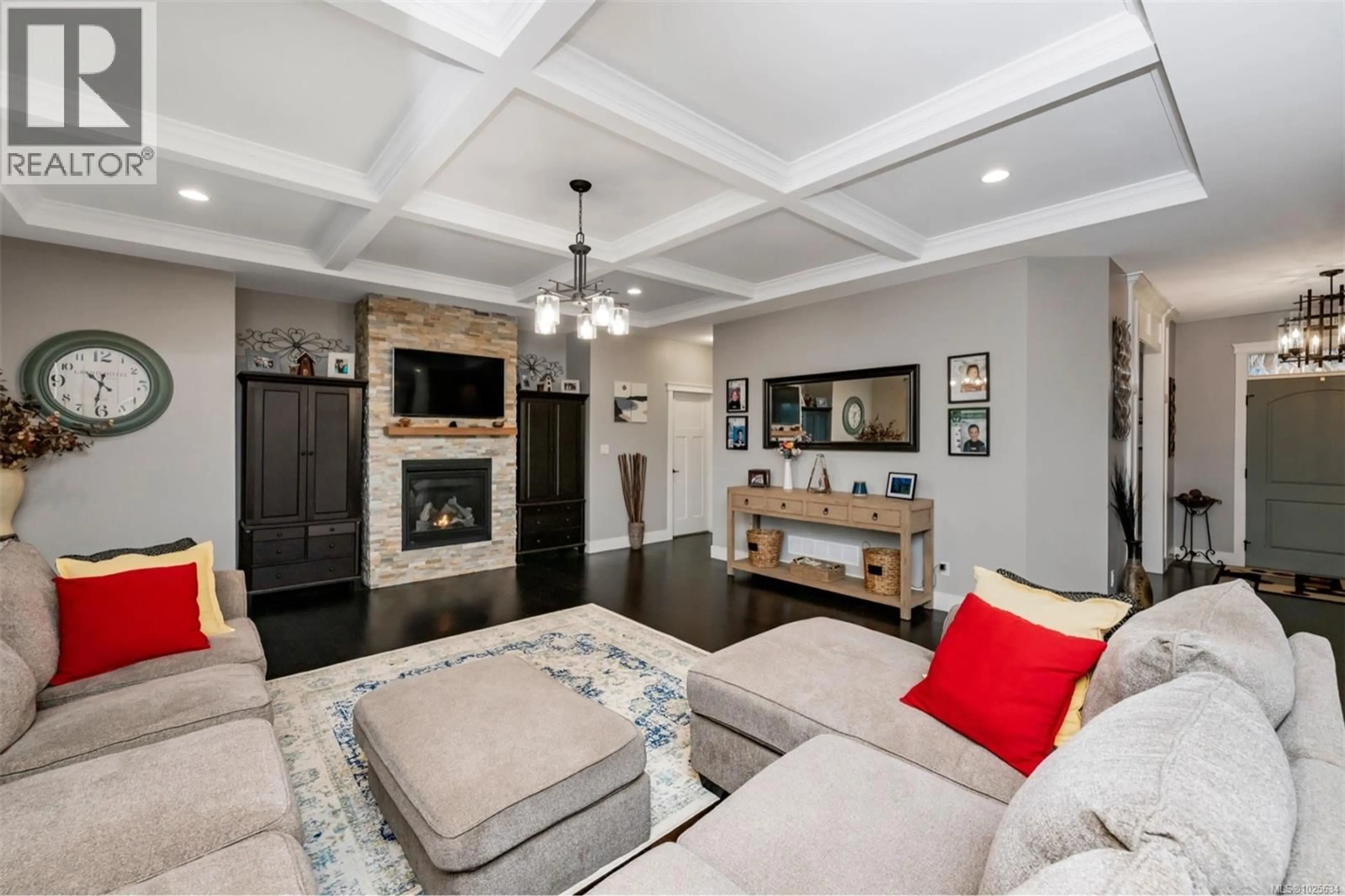 Living room with furniture, unknown for 2619 WARMLAND PLACE, Shawnigan Lake British Columbia V8H2H7