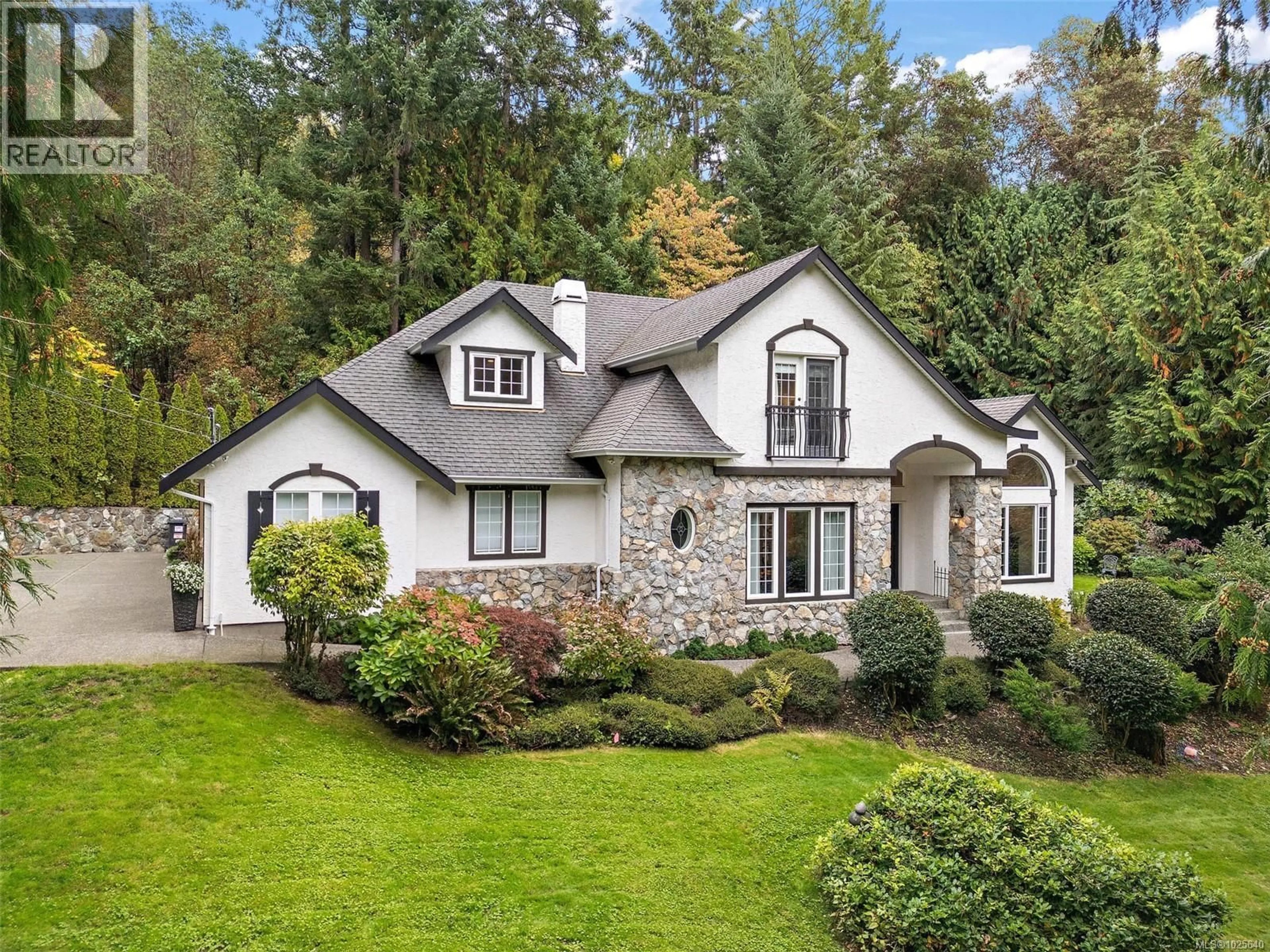 Home with vinyl exterior material, street for 11327 NITINAT ROAD, North Saanich British Columbia V8L5R8