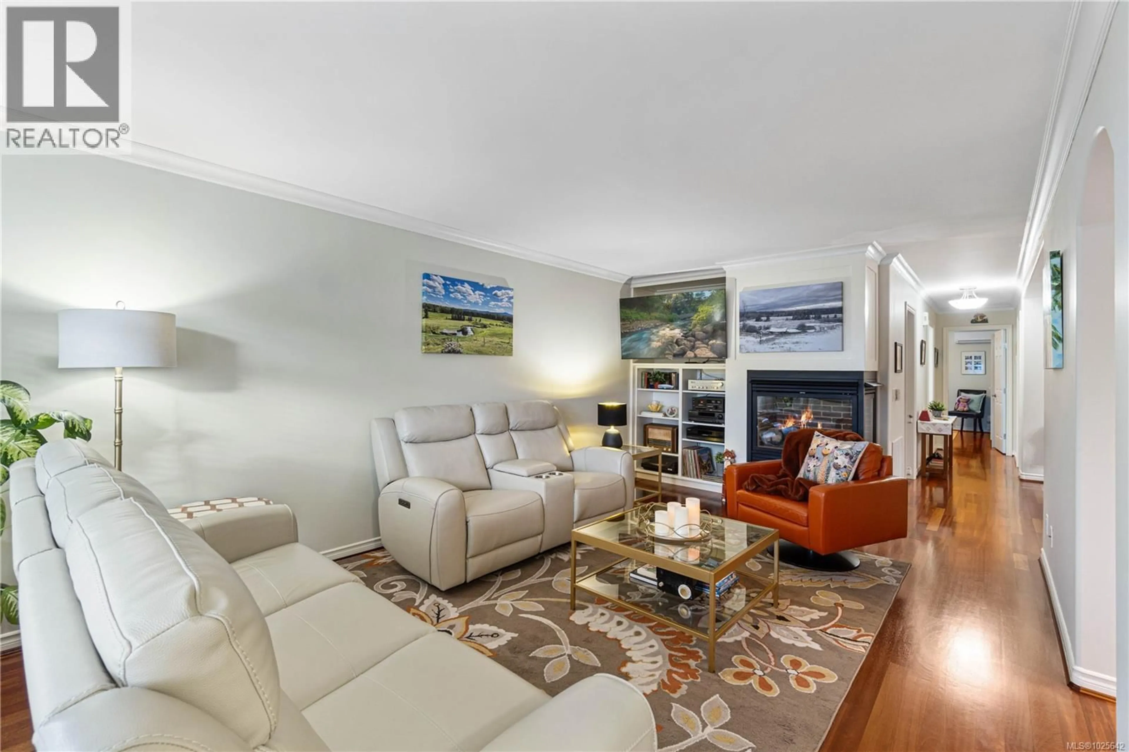 Living room with furniture, unknown for 3864 HONEY LOCUST DRIVE, Nanaimo British Columbia V9T6B9