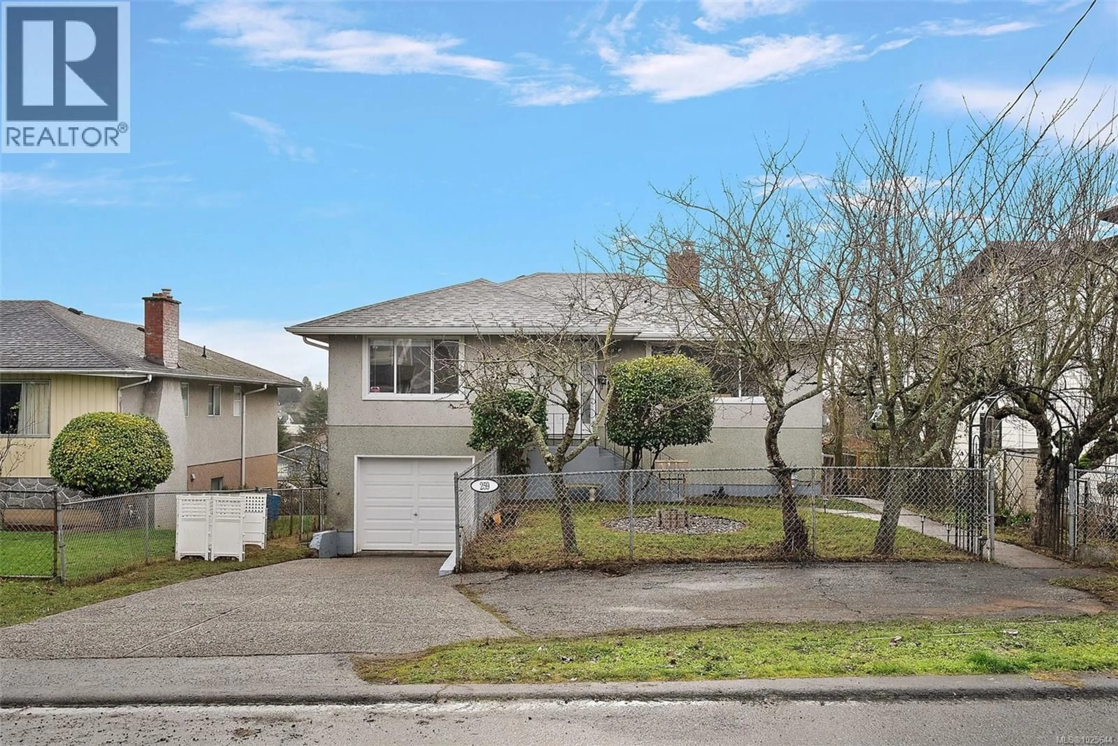 A pic from outside/outdoor area/front of a property/back of a property/a pic from drone, street for 259 CREASE AVENUE, Saanich British Columbia V8Z1T1