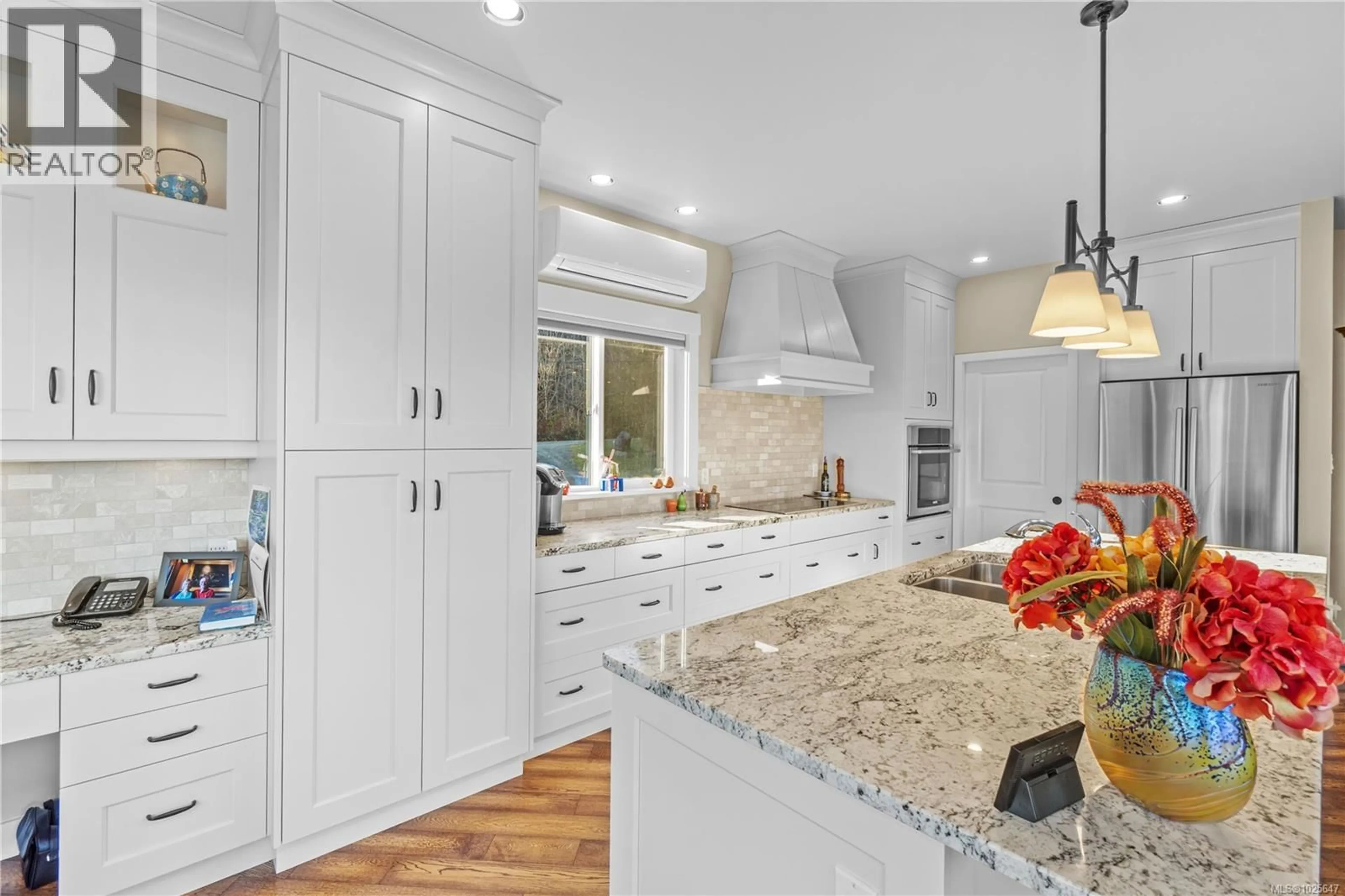 Contemporary kitchen, ceramic/tile floor for 2580 INGRAM ROAD EAST, Ladysmith British Columbia V9G1E4