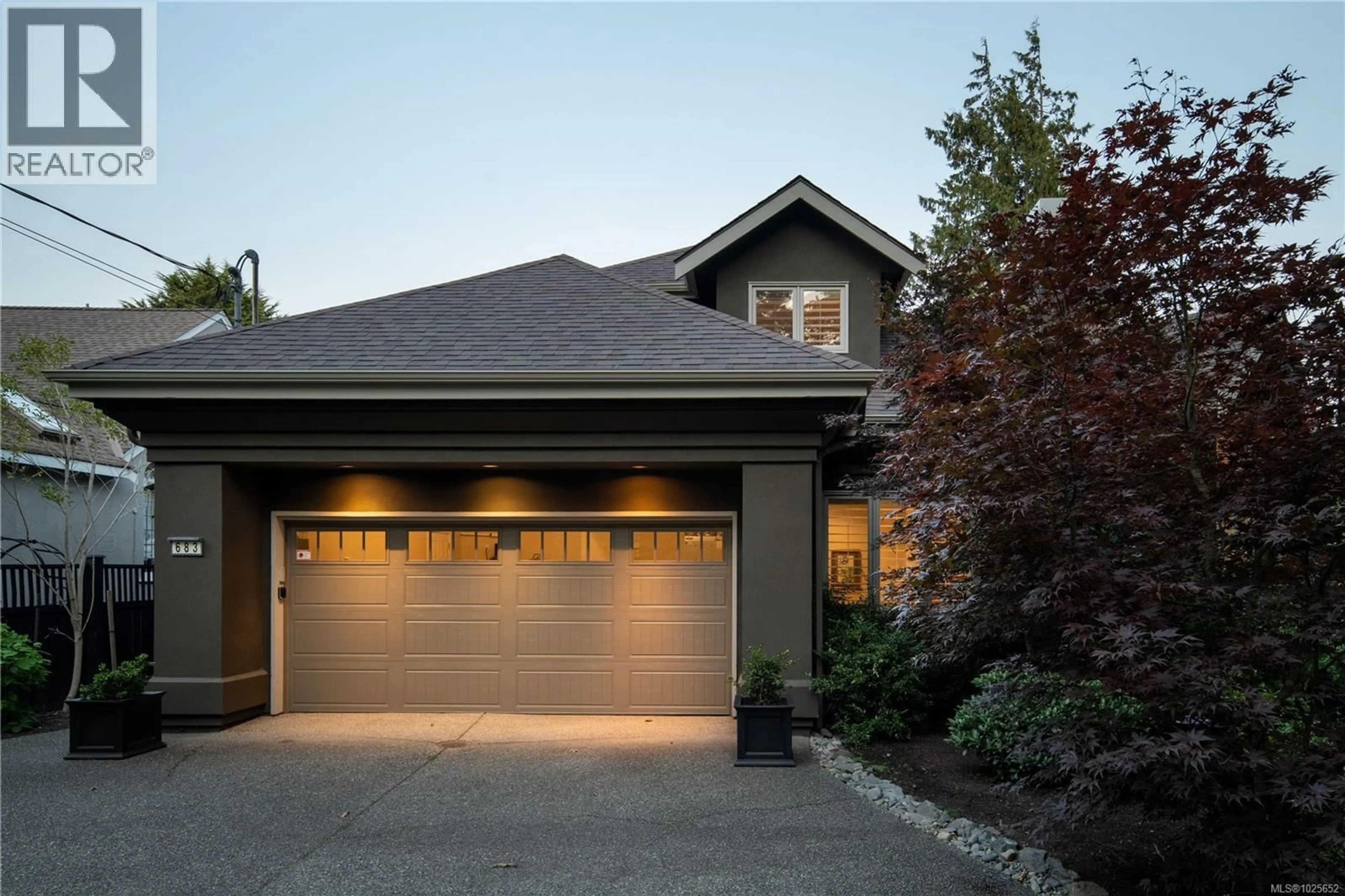 Unknown for 683 MOUNTJOY AVENUE, Oak Bay British Columbia V8S4K8