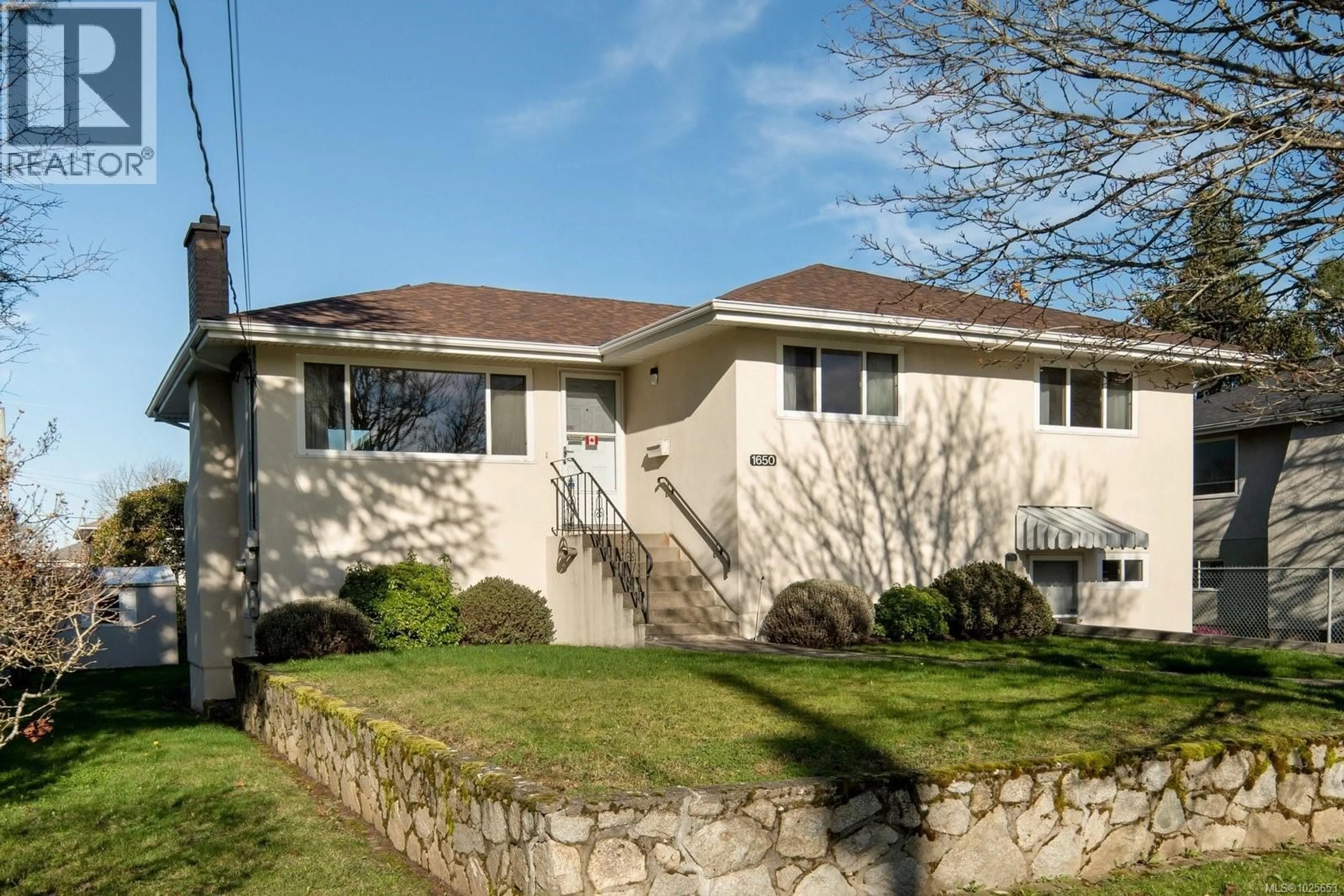 Unknown for 1650 MORTIMER STREET, Saanich British Columbia V8P3A8