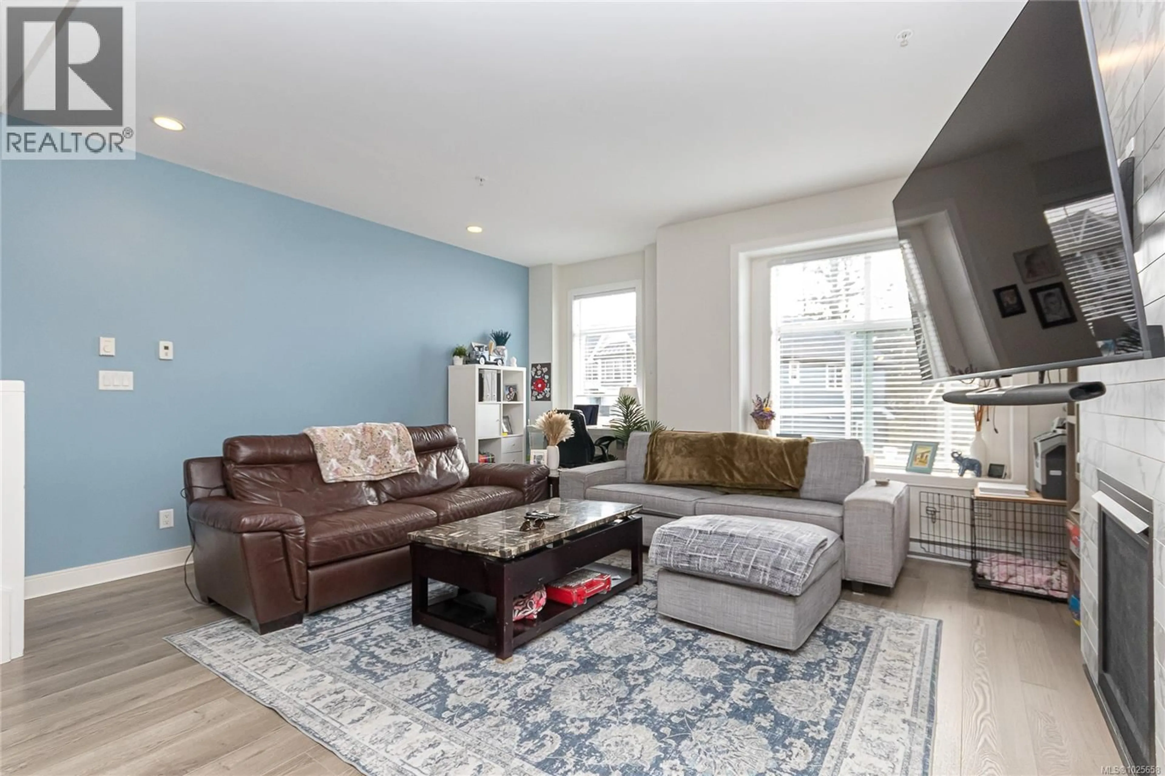 Living room with furniture, unknown for 105 - 1064 GALA COURT, Langford British Columbia V9C0J8