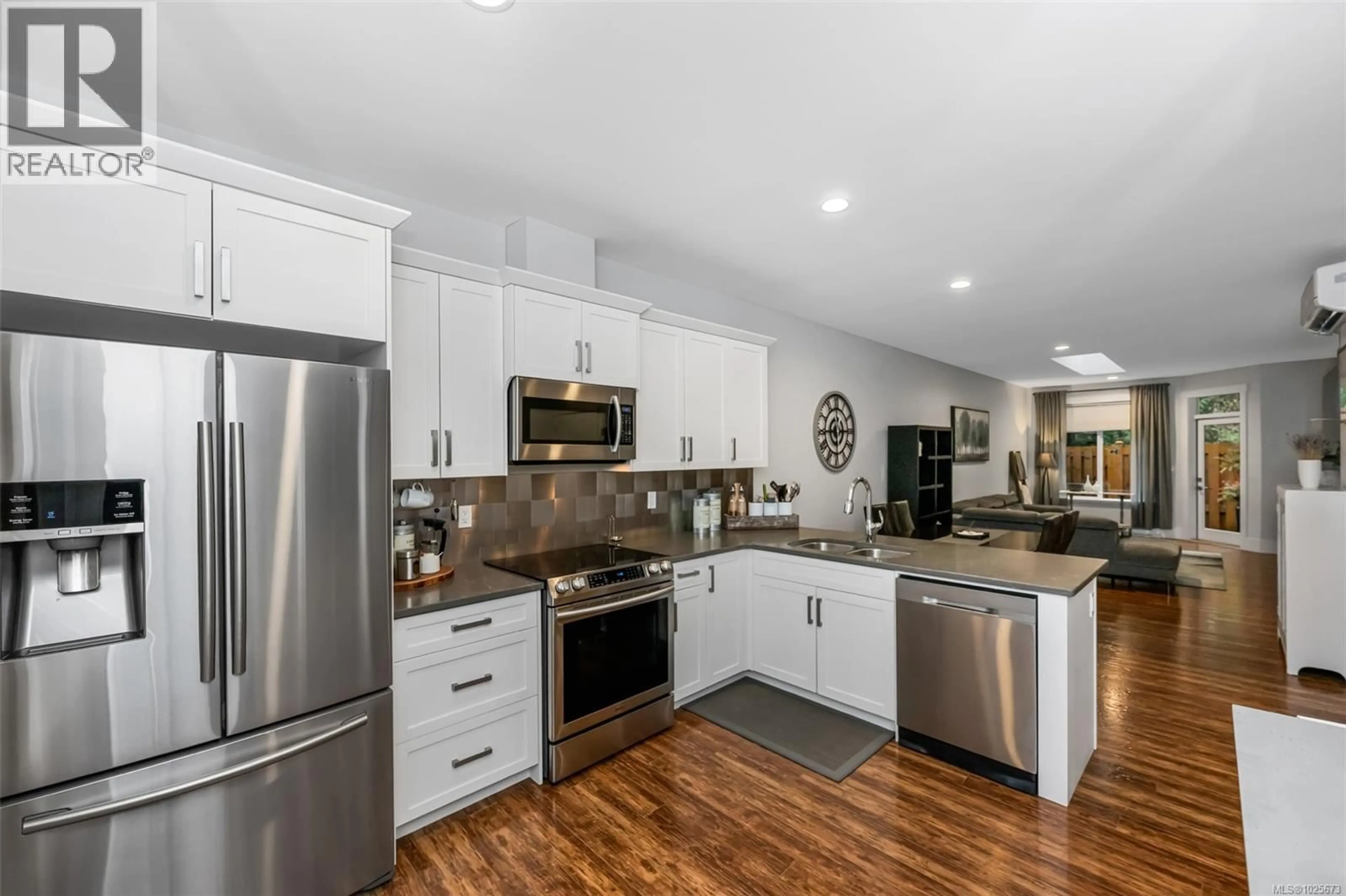 Open concept kitchen, unknown for 62 - 300 GROSSKLEG WAY, Lake Cowichan British Columbia V0R2G0