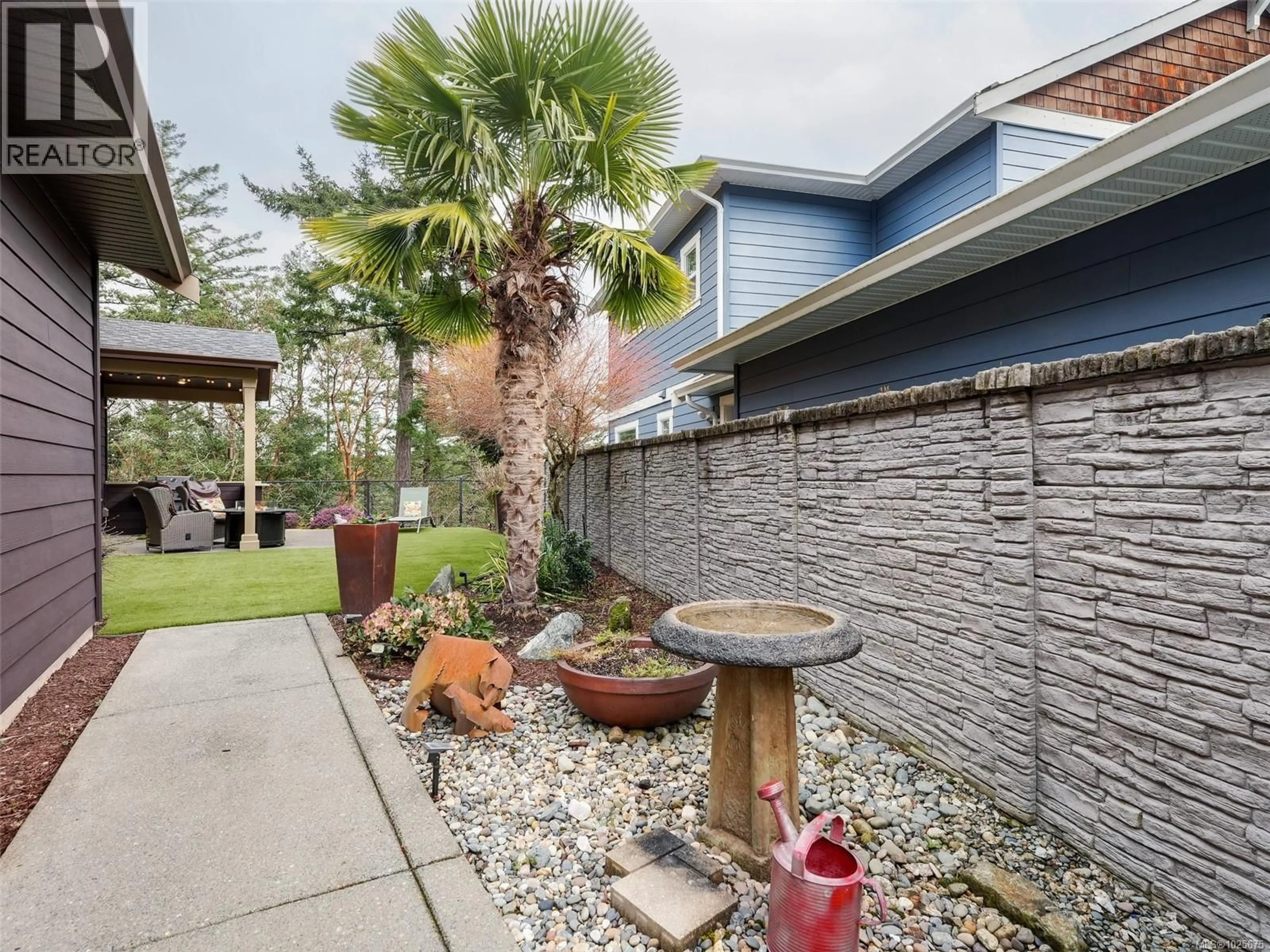 Patio, street for 46 HAAGENSEN COURT, View Royal British Columbia V9B0N7