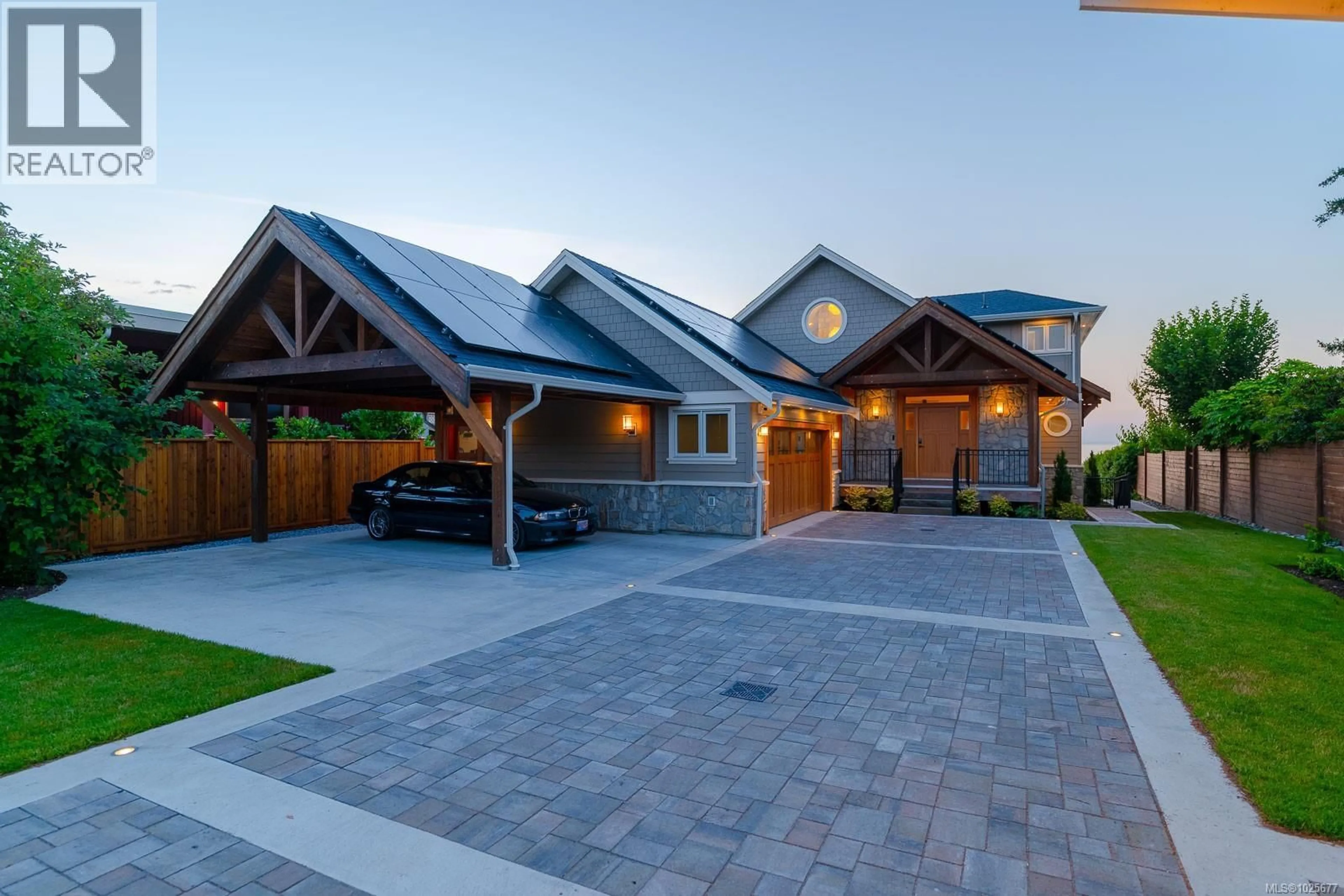 Unknown for 5411 PARKER AVENUE, Saanich British Columbia V8Y2N2