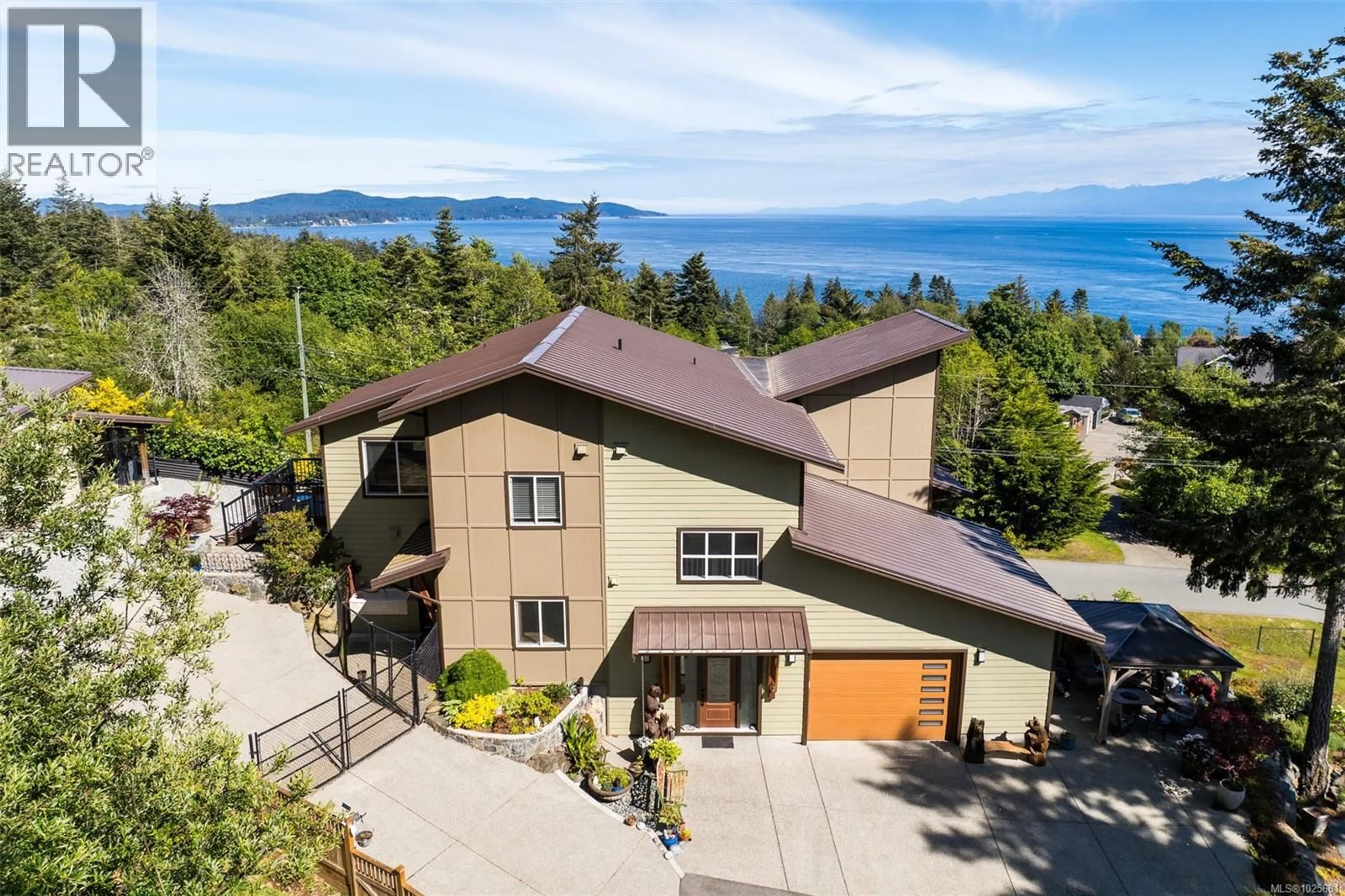 A pic from outside/outdoor area/front of a property/back of a property/a pic from drone, unknown for 2183 OTTER RIDGE DRIVE, Sooke British Columbia V9Z1E4