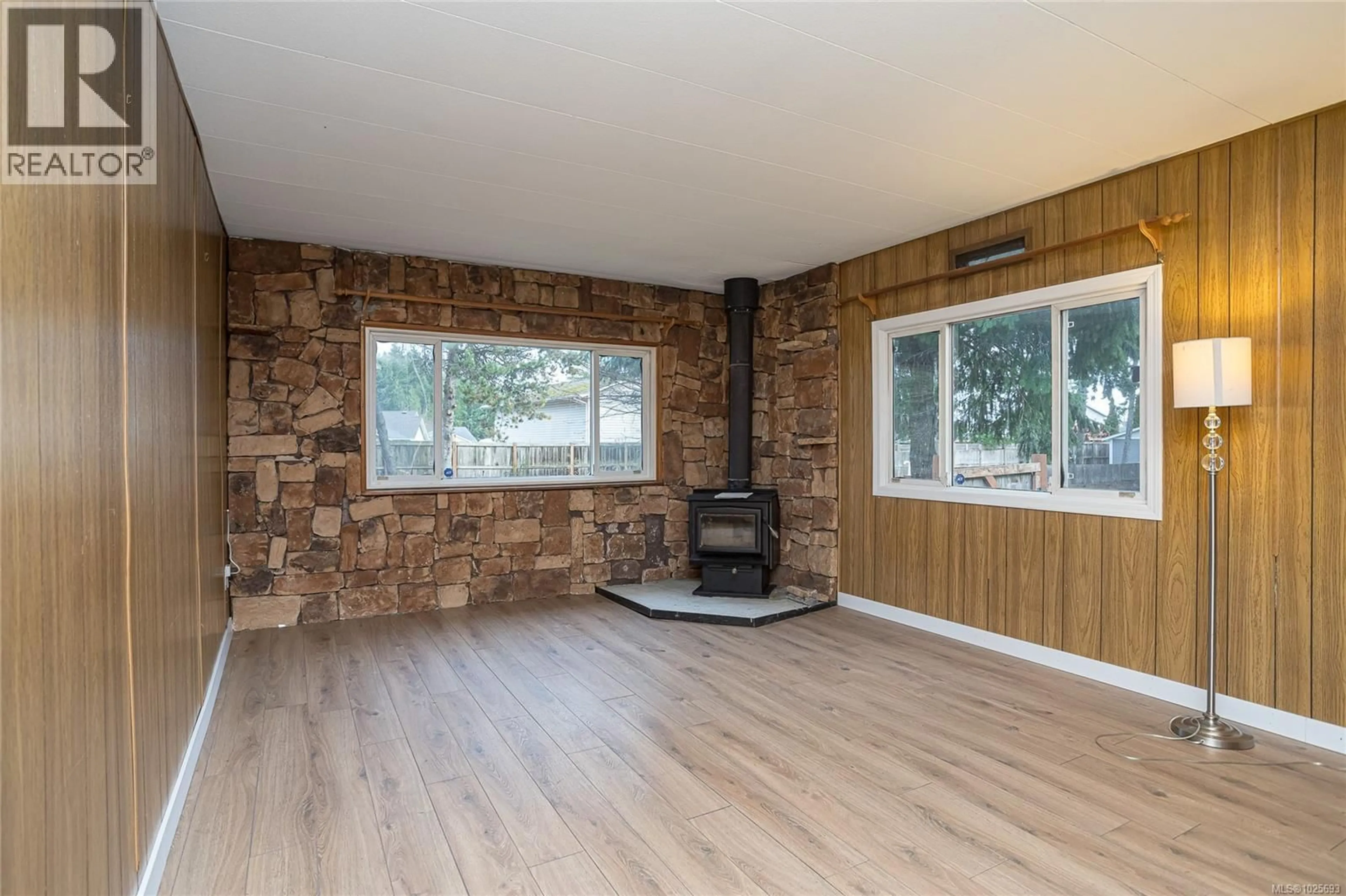 Unknown for 2 - 161 HORNE LAKE ROAD, Qualicum Beach British Columbia V9K1T9