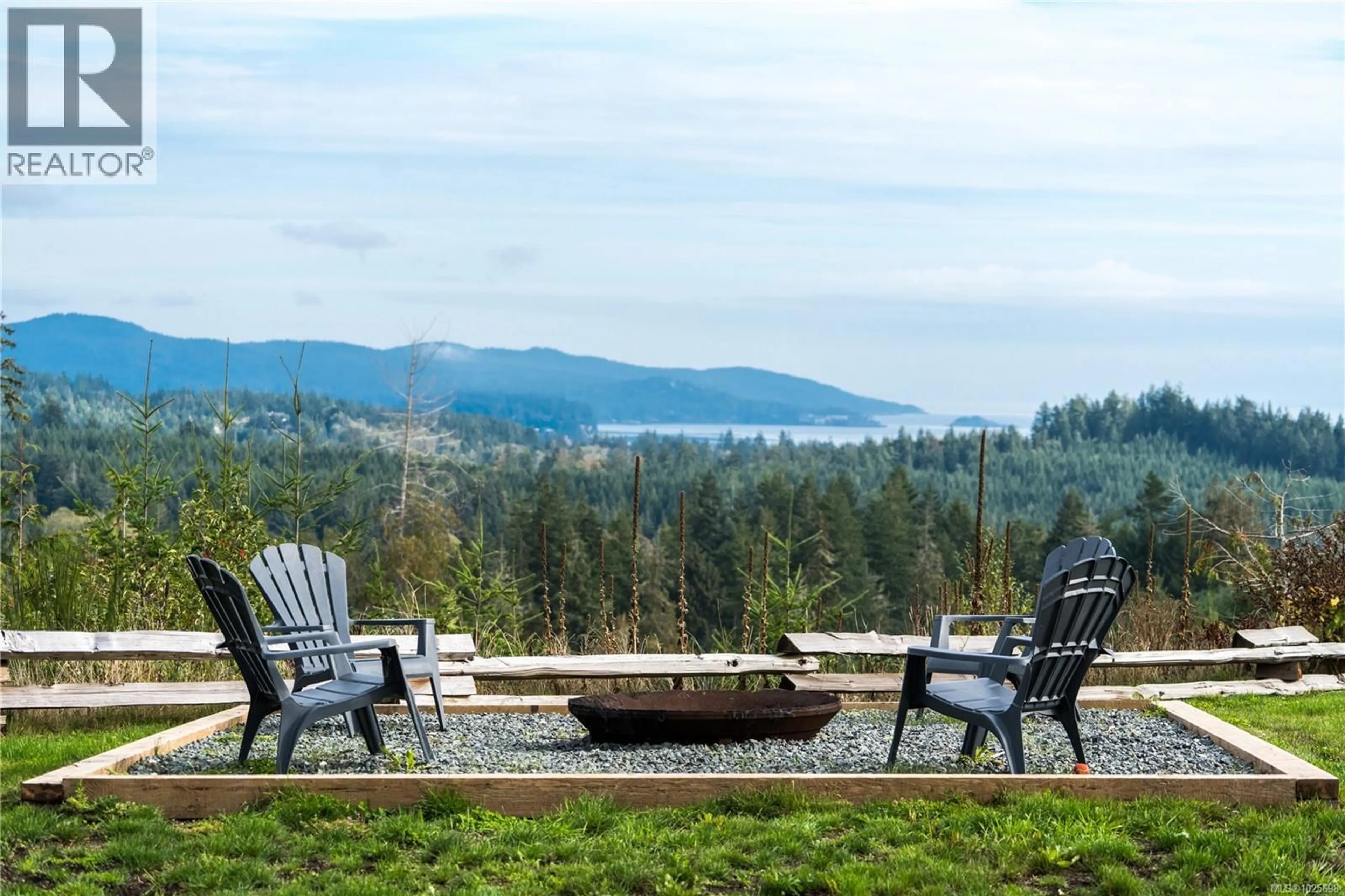 Patio, water/lake/river/ocean view for 2550 AYTHREE WAY, Sooke British Columbia V9Z0K5