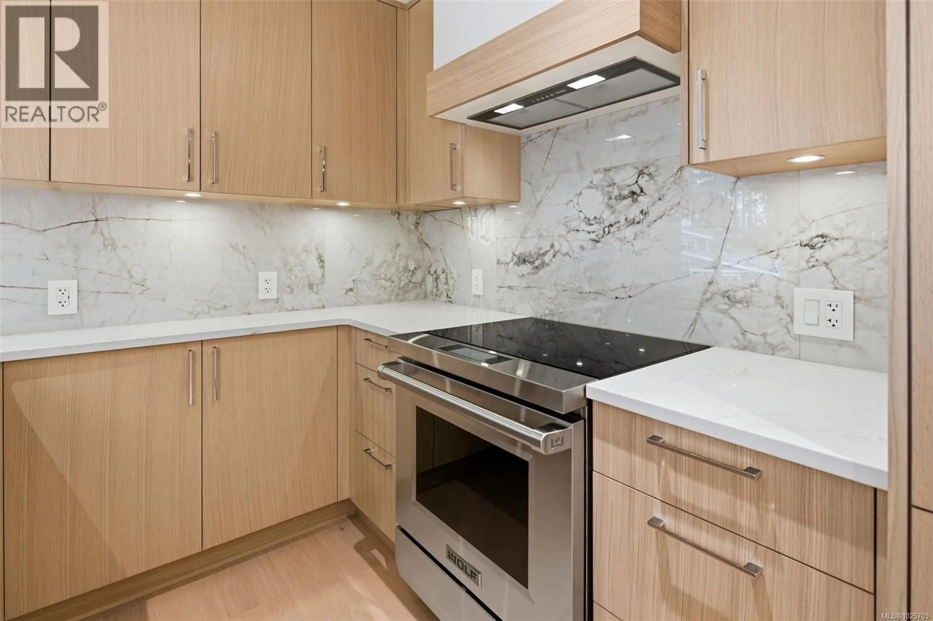 Contemporary kitchen, ceramic/tile floor for 307 - 5229 CORDOVA BAY ROAD, Saanich British Columbia V8Y2L1