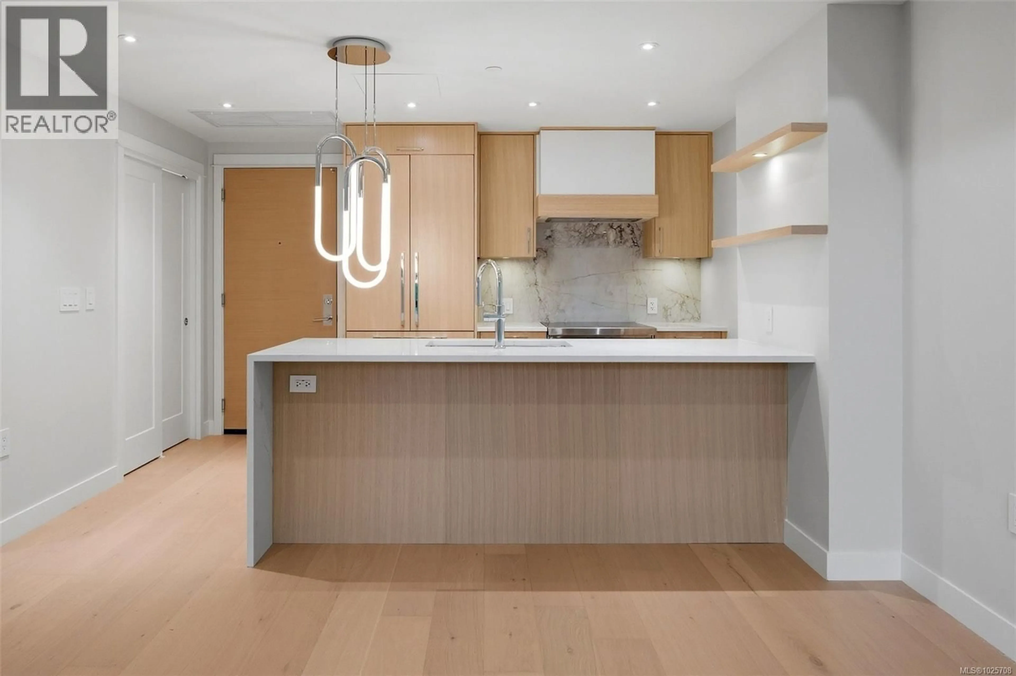 Open concept kitchen, unknown for 205 - 5229 CORDOVA BAY ROAD, Saanich British Columbia V8Y2L1