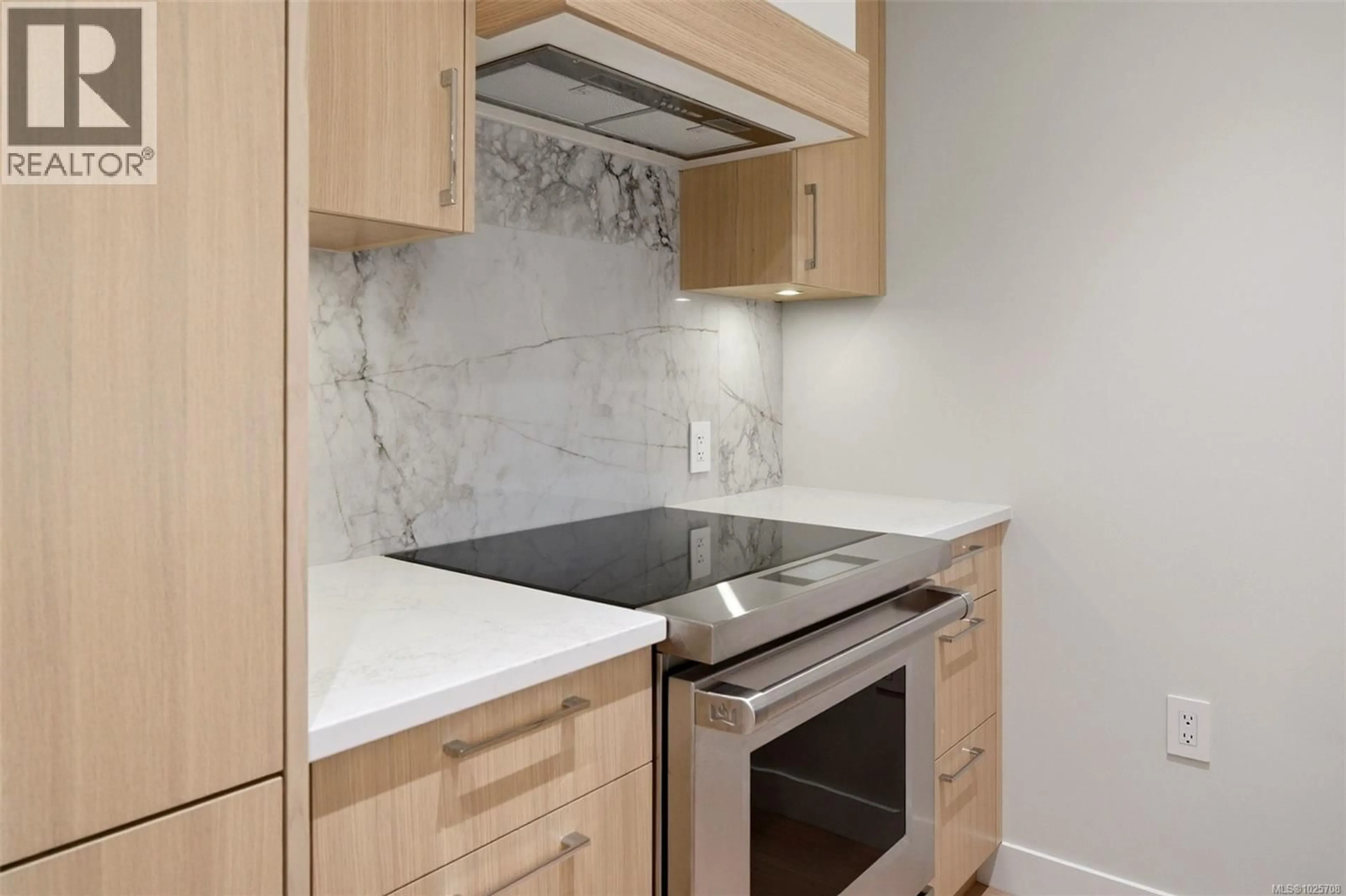 Standard kitchen, wood/laminate floor for 205 - 5229 CORDOVA BAY ROAD, Saanich British Columbia V8Y2L1