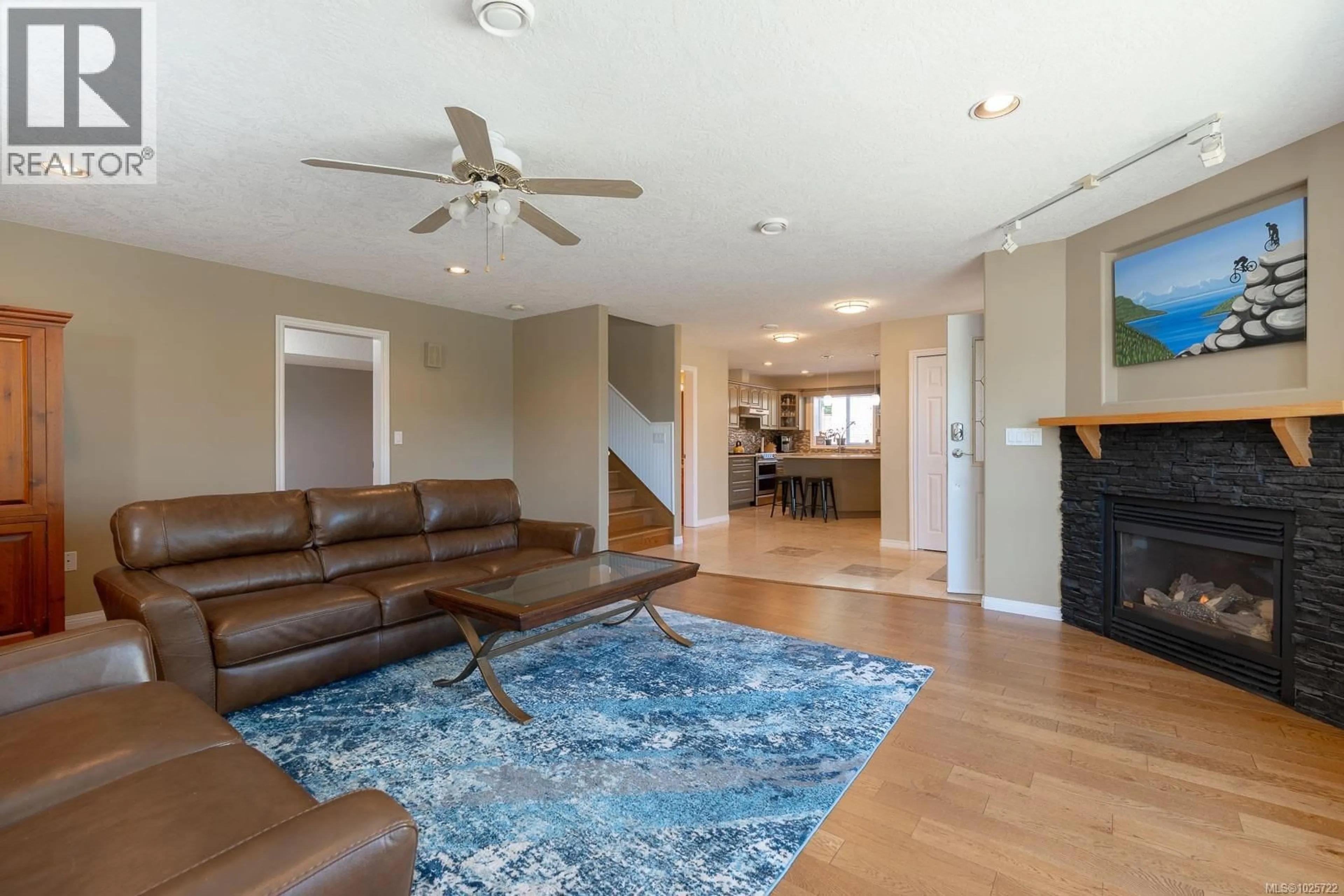 Living room with furniture, unknown for 2839 NEYLAND ROAD, Nanaimo British Columbia V9T3G2