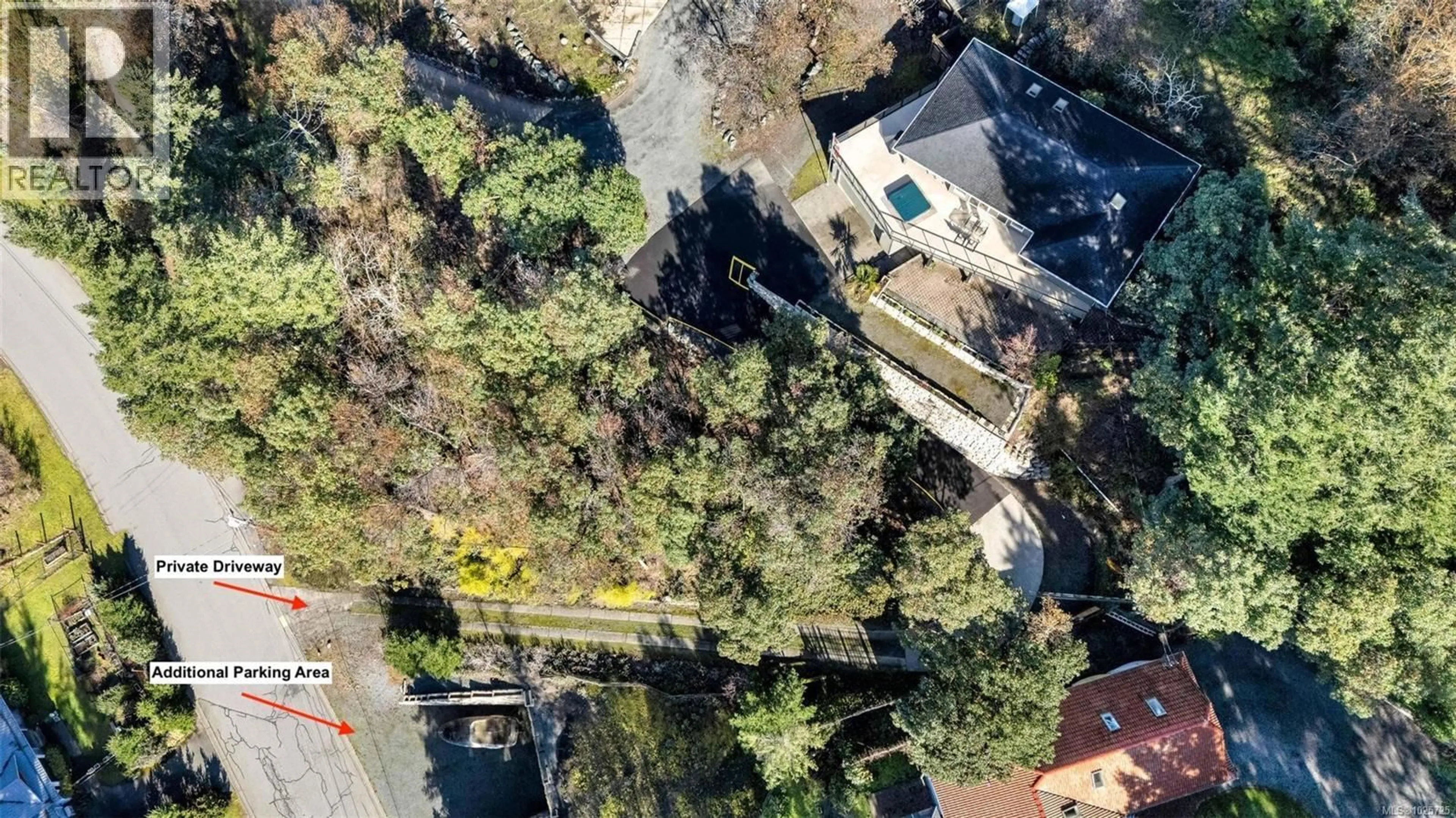 A pic from outside/outdoor area/front of a property/back of a property/a pic from drone, street for 1158 KATHLEEN DRIVE, Duncan British Columbia V9L5S4