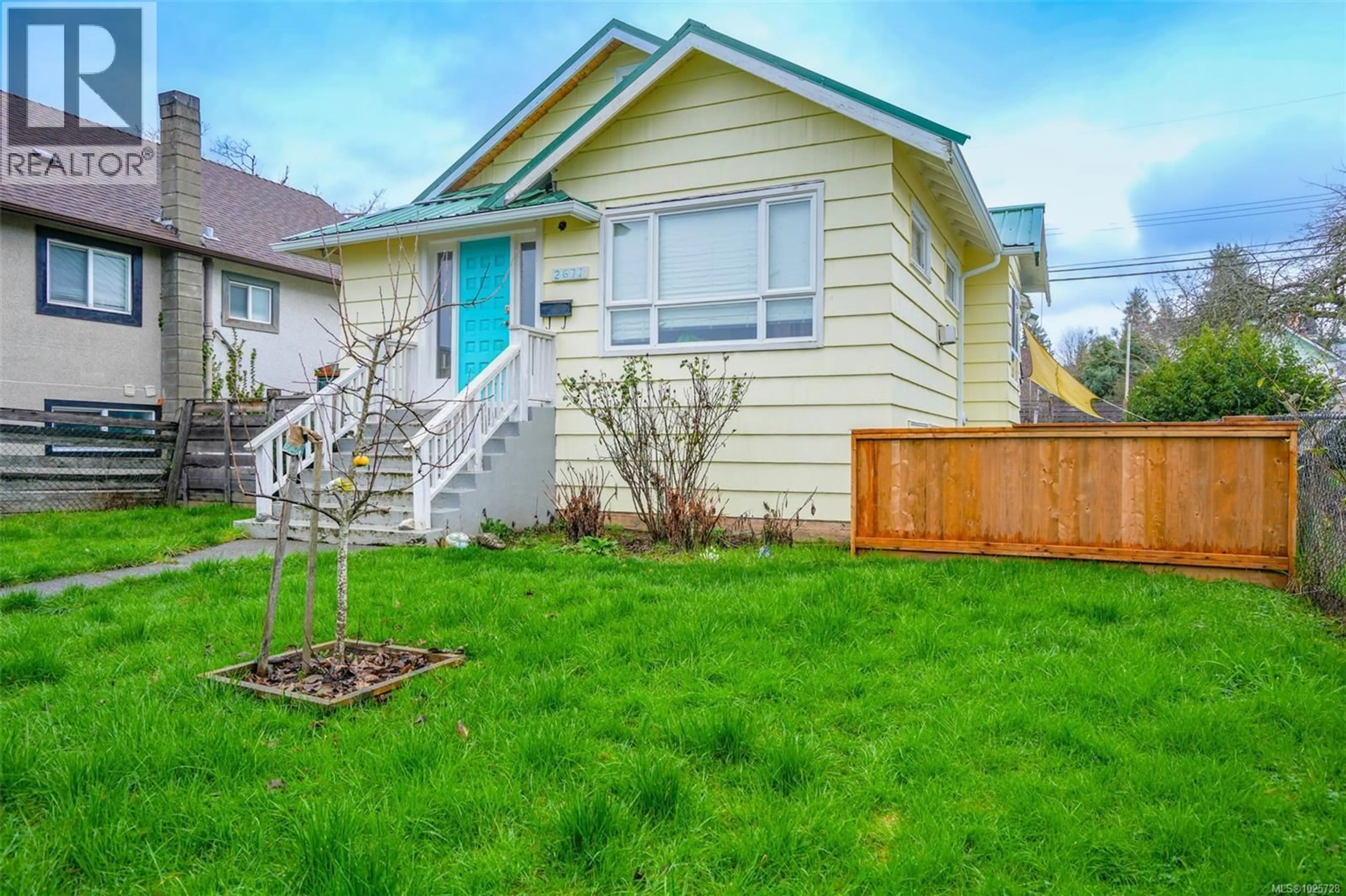 Home with vinyl exterior material, street for 2671 5TH AVENUE, Port Alberni British Columbia V9Y2G2