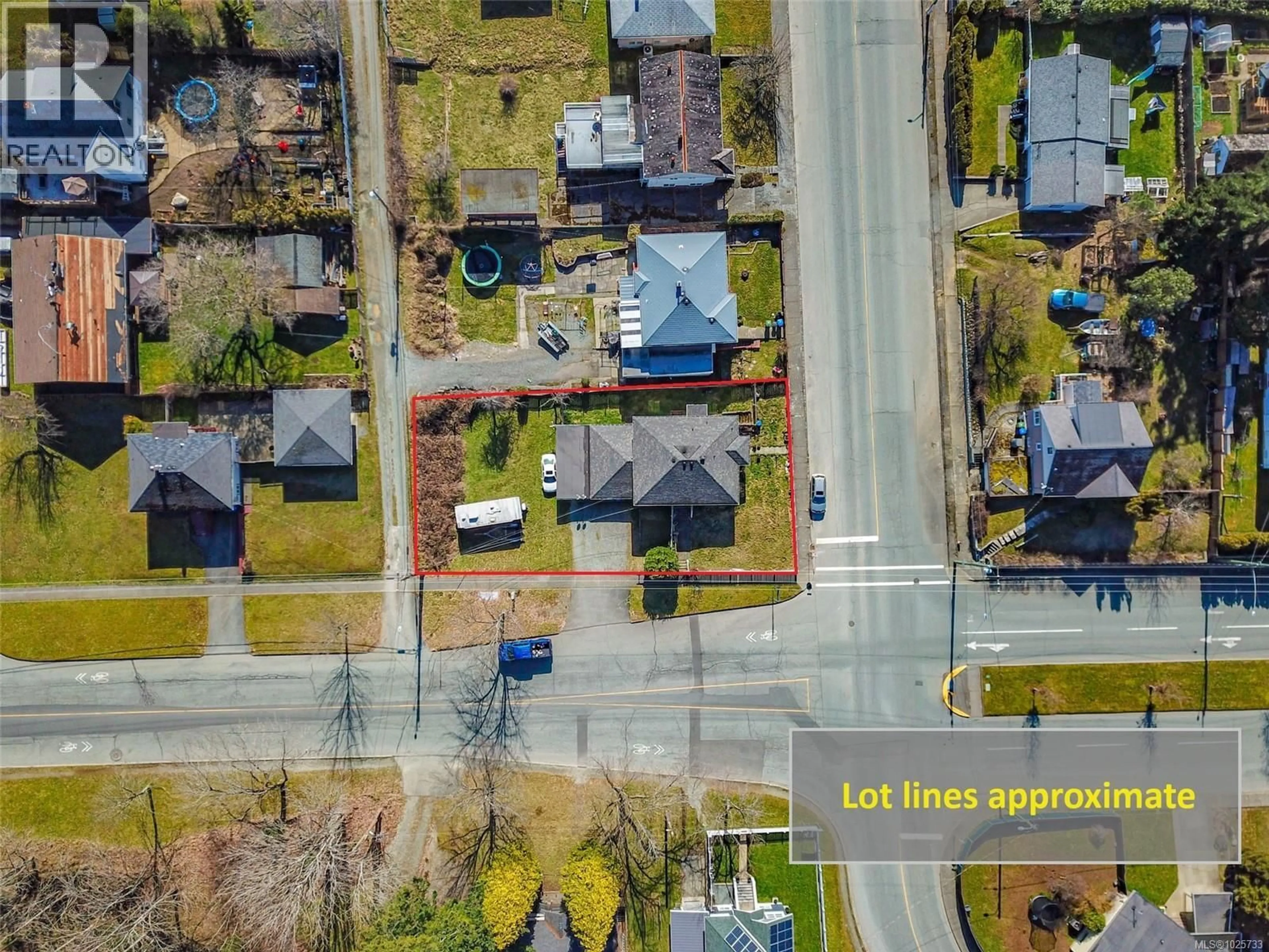 A pic from outside/outdoor area/front of a property/back of a property/a pic from drone, street for 3948 ARGYLE STREET, Port Alberni British Columbia V9Y1X3