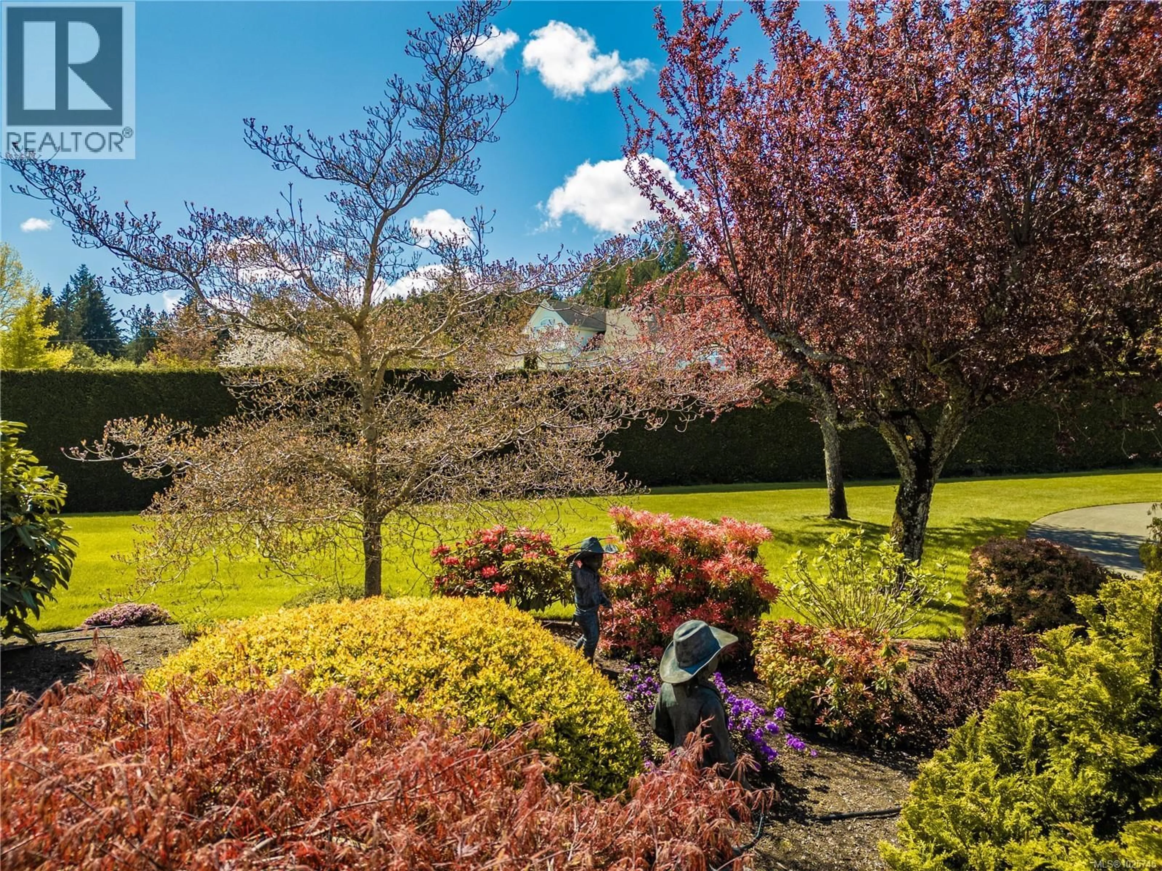 A pic from outside/outdoor area/front of a property/back of a property/a pic from drone, street for 2321 BOULDING ROAD, Mill Bay British Columbia V0R2P0