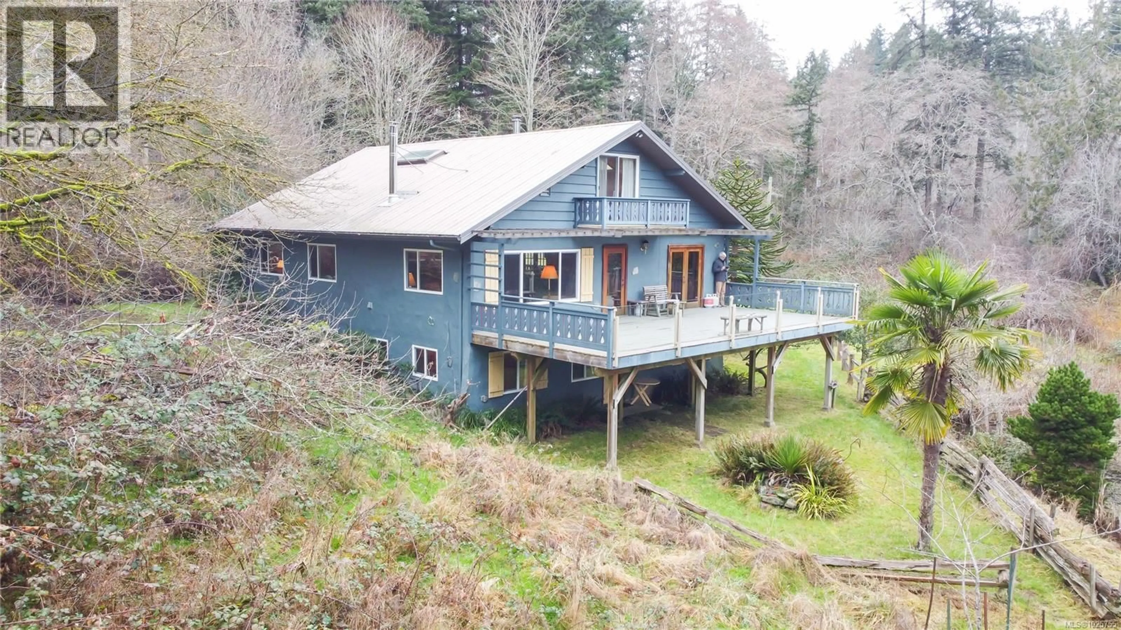 A pic from outside/outdoor area/front of a property/back of a property/a pic from drone, building for 89 PILKEY POINT ROAD, Thetis Island British Columbia V0R2Y0