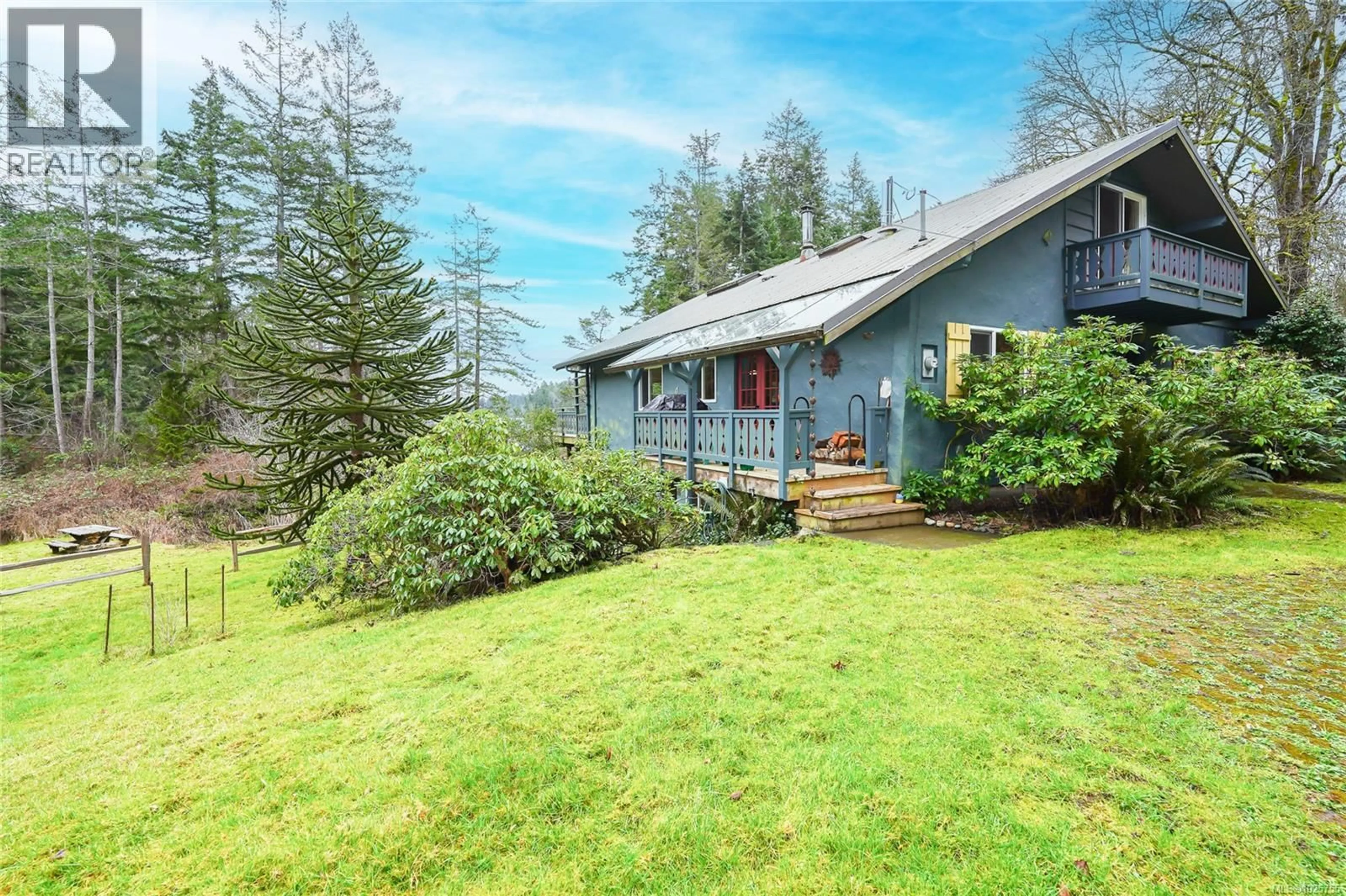 A pic from outside/outdoor area/front of a property/back of a property/a pic from drone, mountain view for 89 PILKEY POINT ROAD, Thetis Island British Columbia V0R2Y0