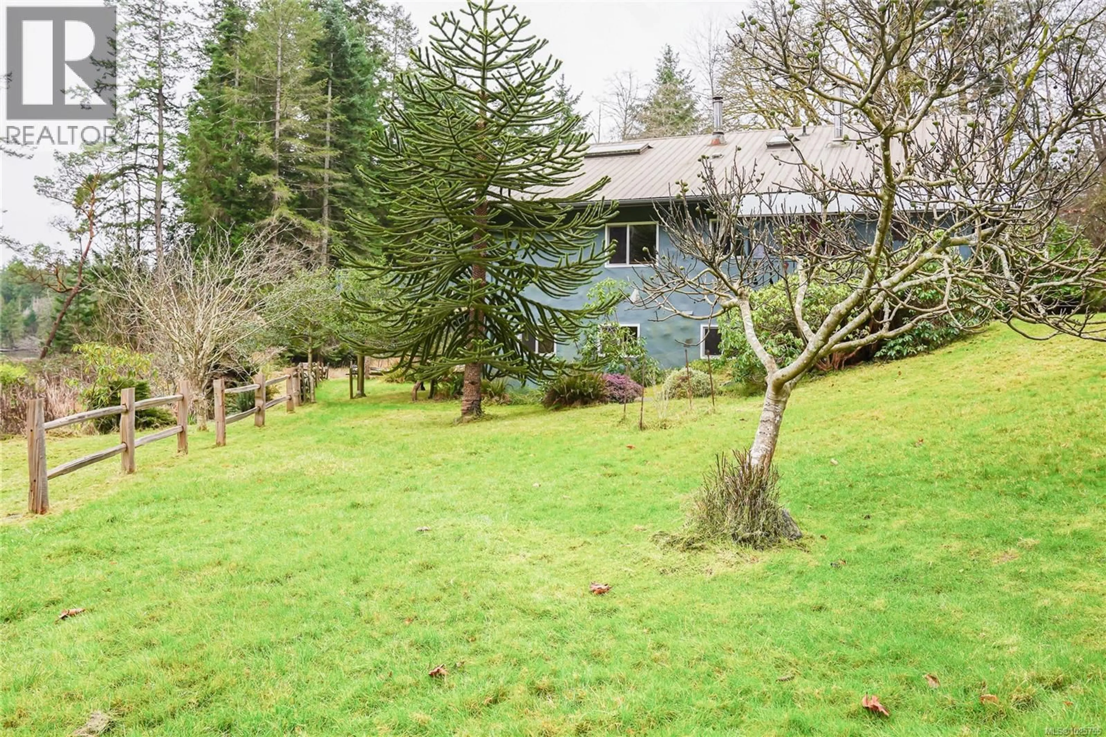 A pic from outside/outdoor area/front of a property/back of a property/a pic from drone, forest/trees view for 89 PILKEY POINT ROAD, Thetis Island British Columbia V0R2Y0