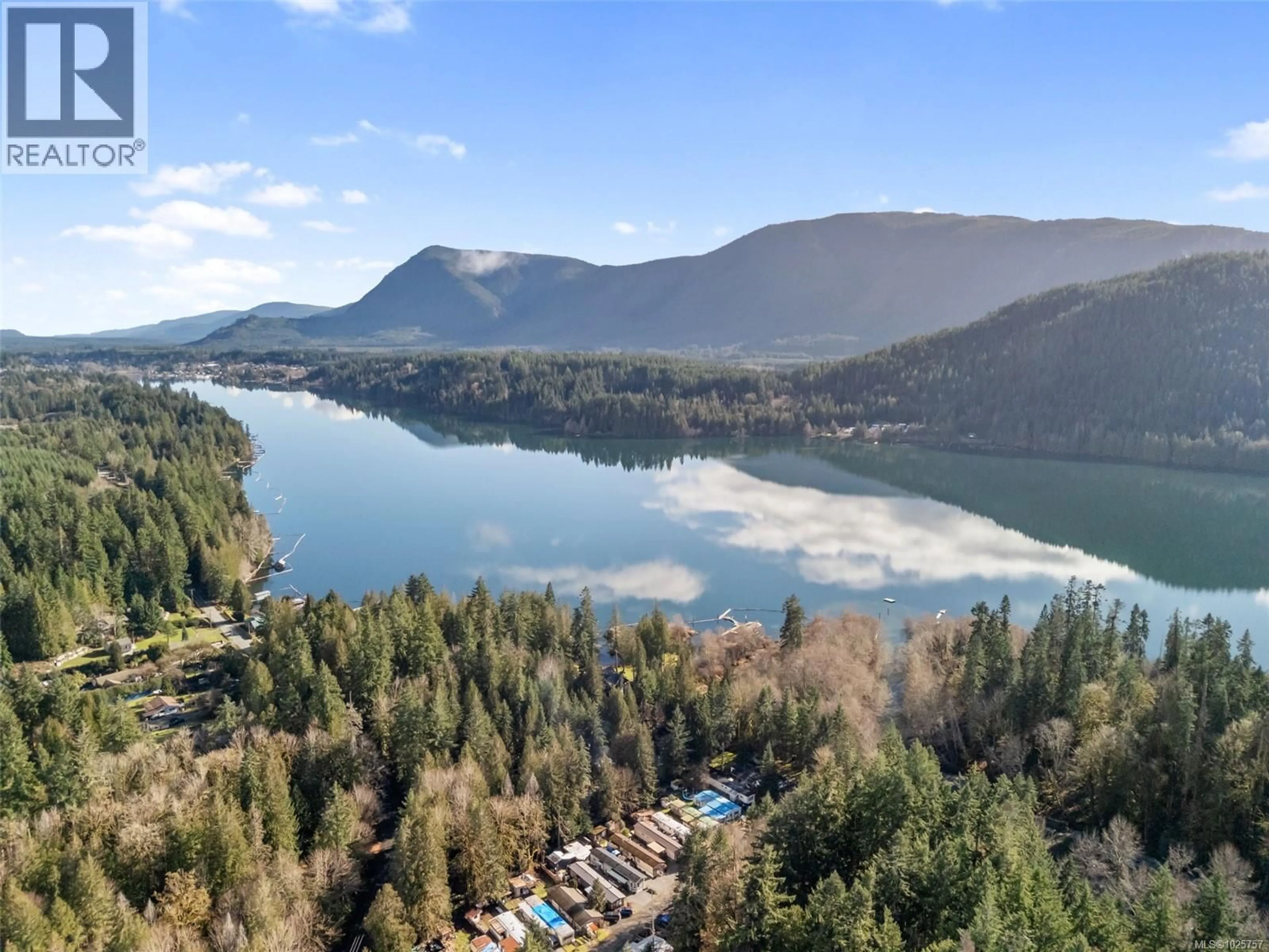 A pic from outside/outdoor area/front of a property/back of a property/a pic from drone, water/lake/river/ocean view for 26 - 9041 MEADES CREEK ROAD, Lake Cowichan British Columbia V0R2G1