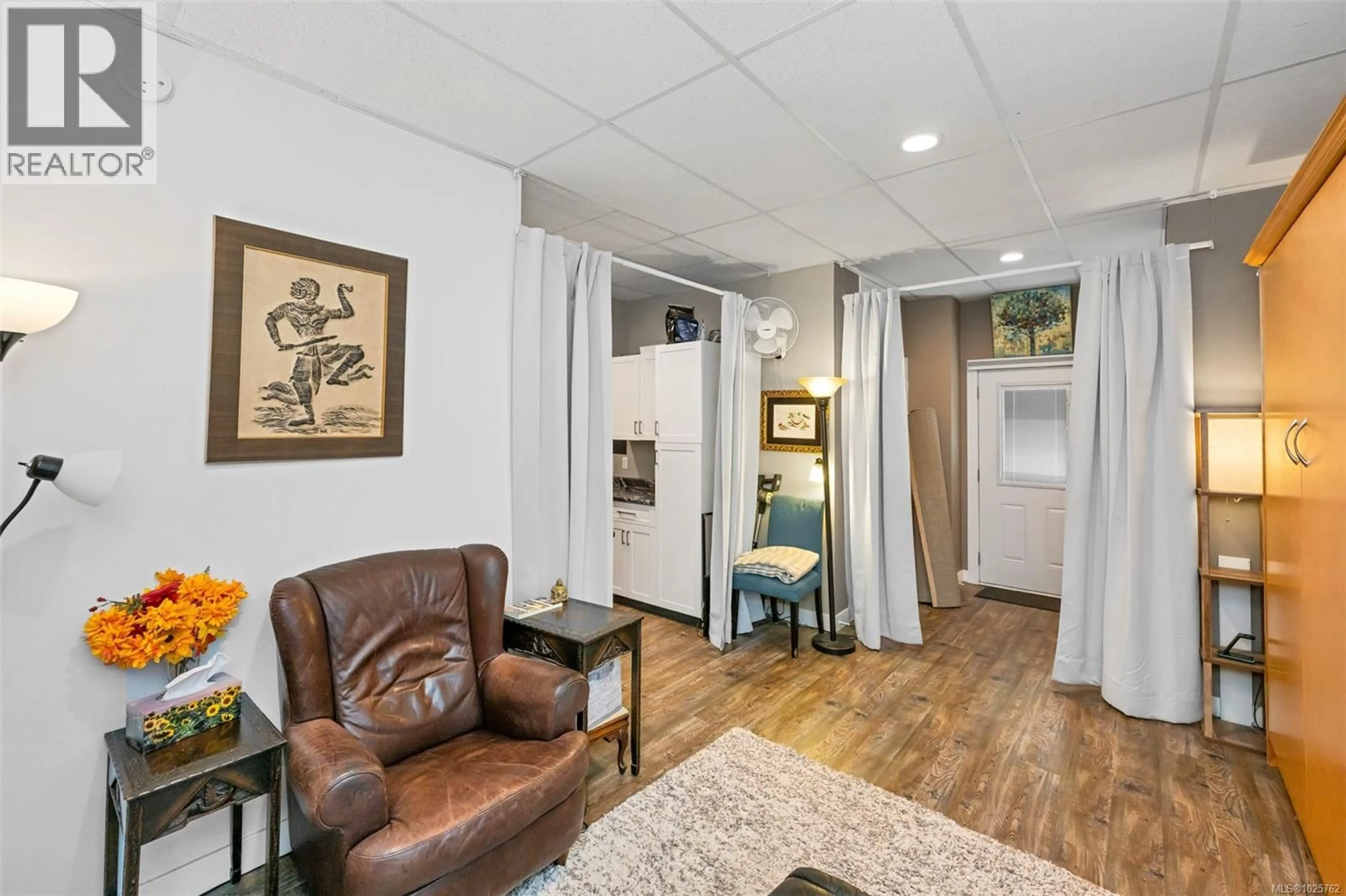 Unknown for 111 - 689 HOFFMAN AVENUE, Langford British Columbia V9B4X1