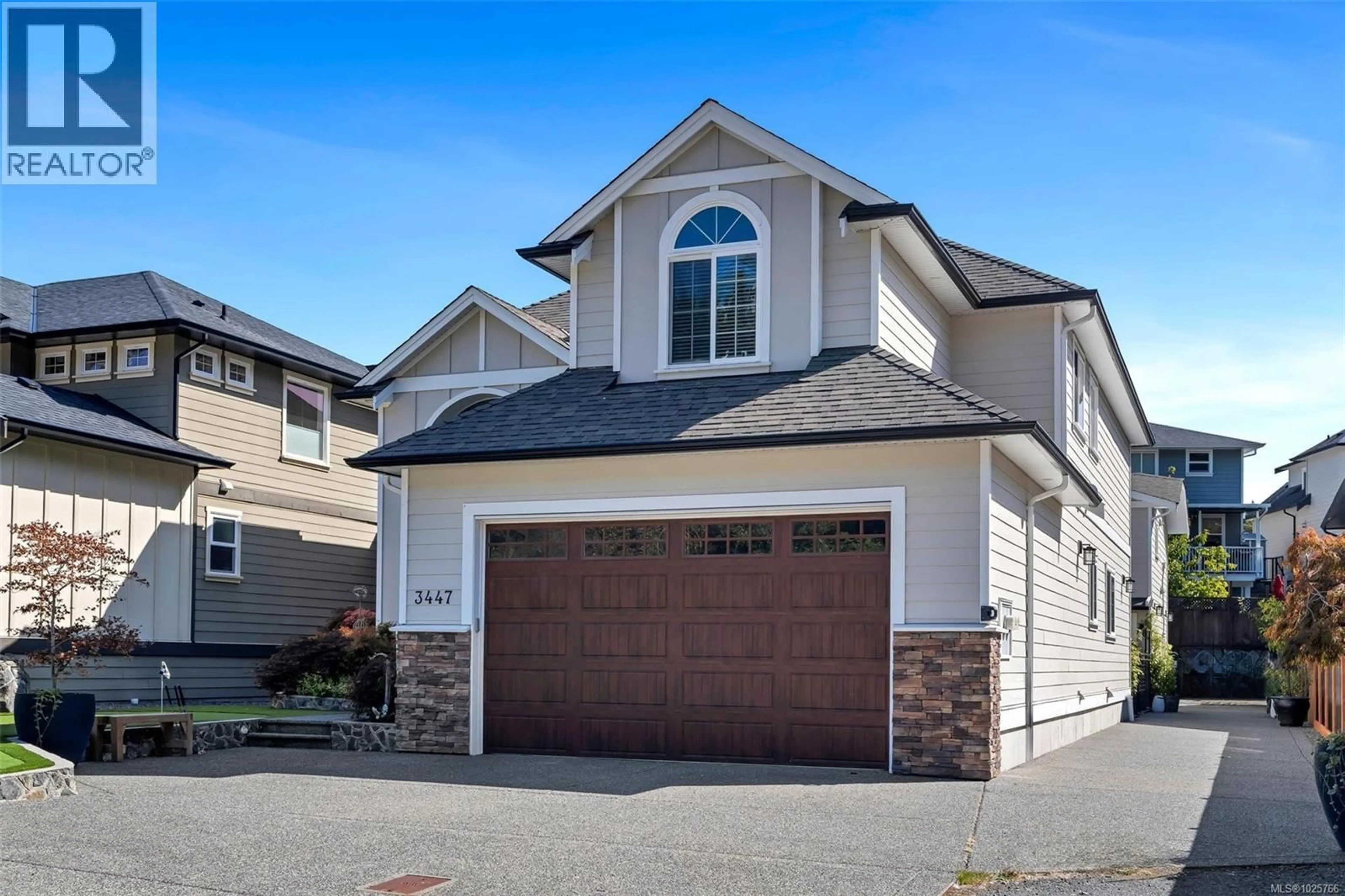 Home with vinyl exterior material, street for 3447 RESOLUTION WAY, Colwood British Columbia V9C3B5