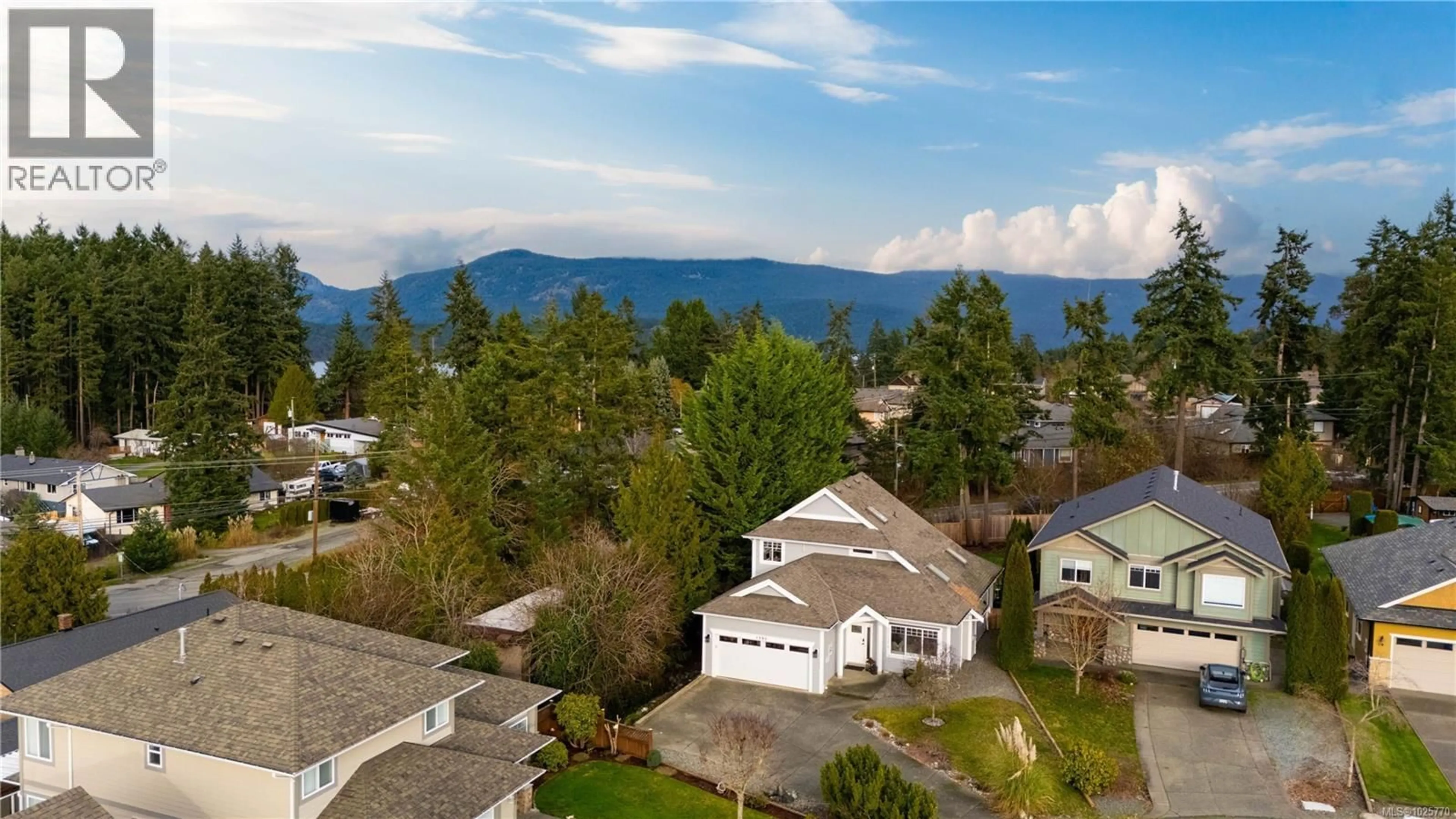 A pic from outside/outdoor area/front of a property/back of a property/a pic from drone, mountain view for 1595 SIMON PLACE, Cowichan Bay British Columbia V0R1N1