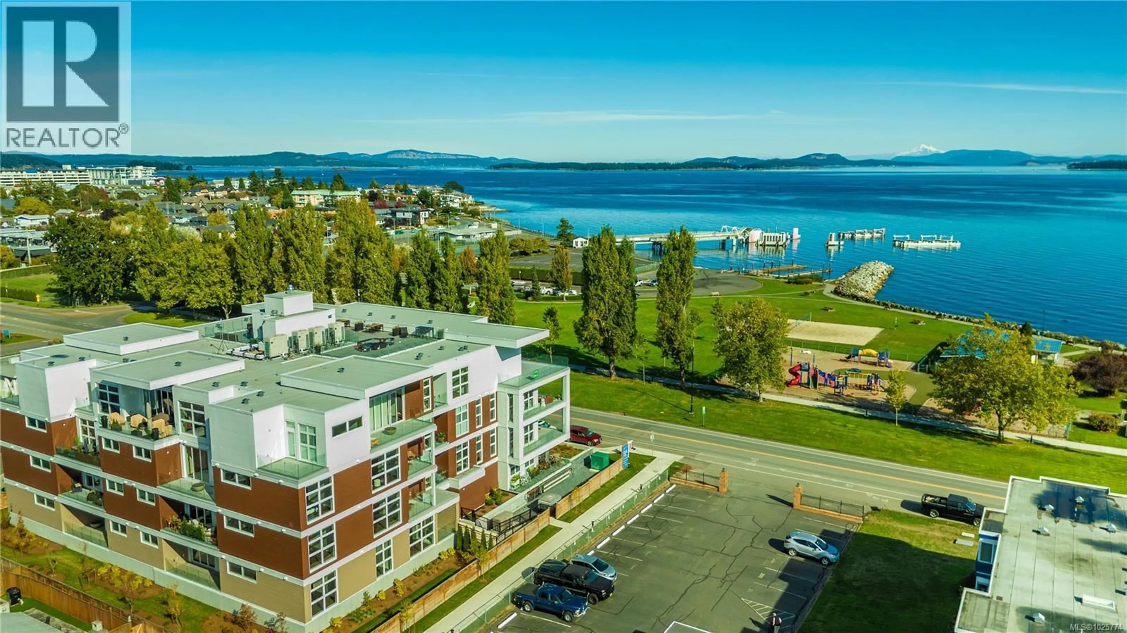 A pic from outside/outdoor area/front of a property/back of a property/a pic from drone, water/lake/river/ocean view for 206 - 9570 FIFTH STREET, Sidney British Columbia V8L2W5