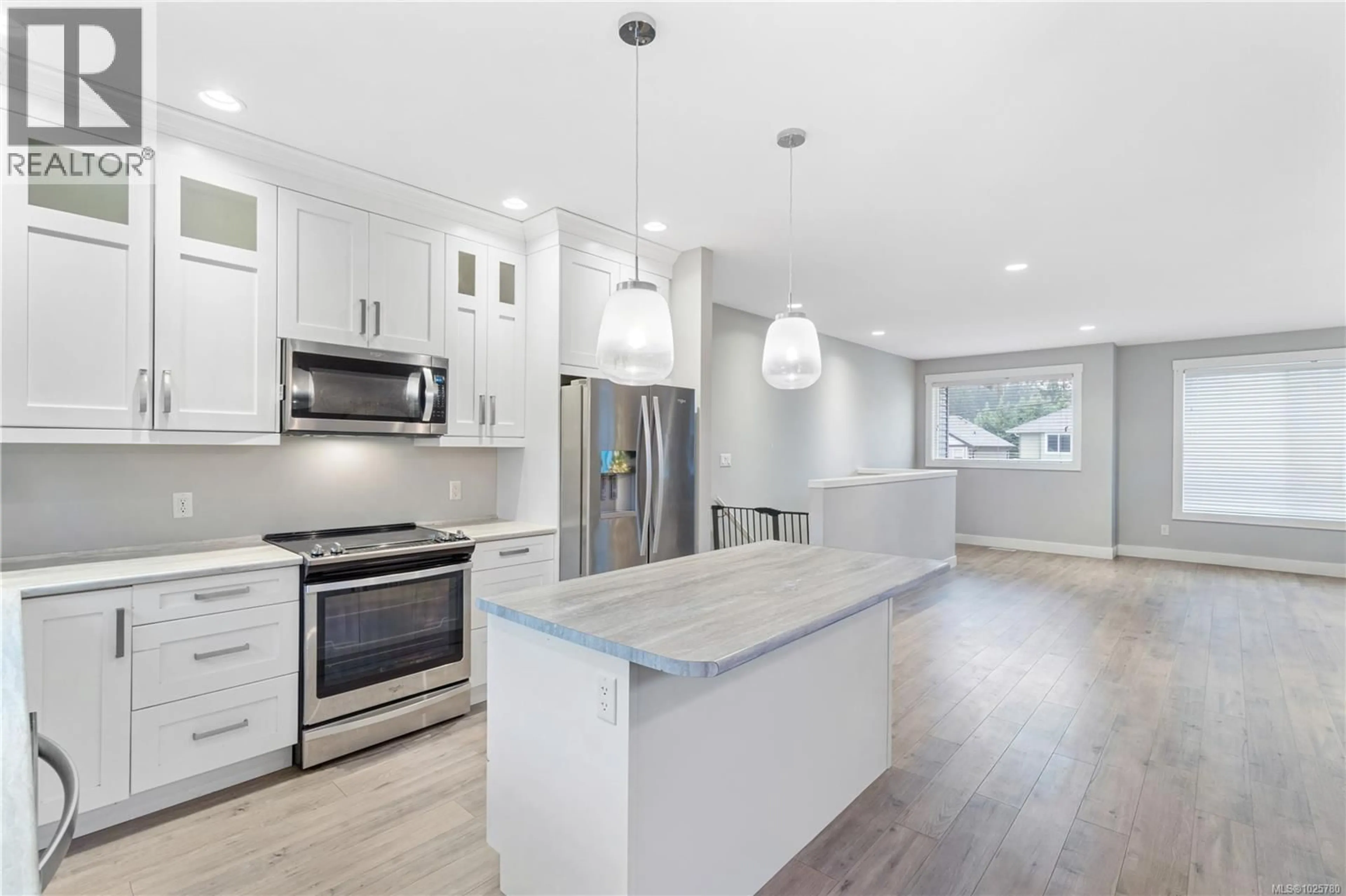 Open concept kitchen, unknown for 994 DOUGLAS AVENUE, Nanaimo British Columbia V9R6X8