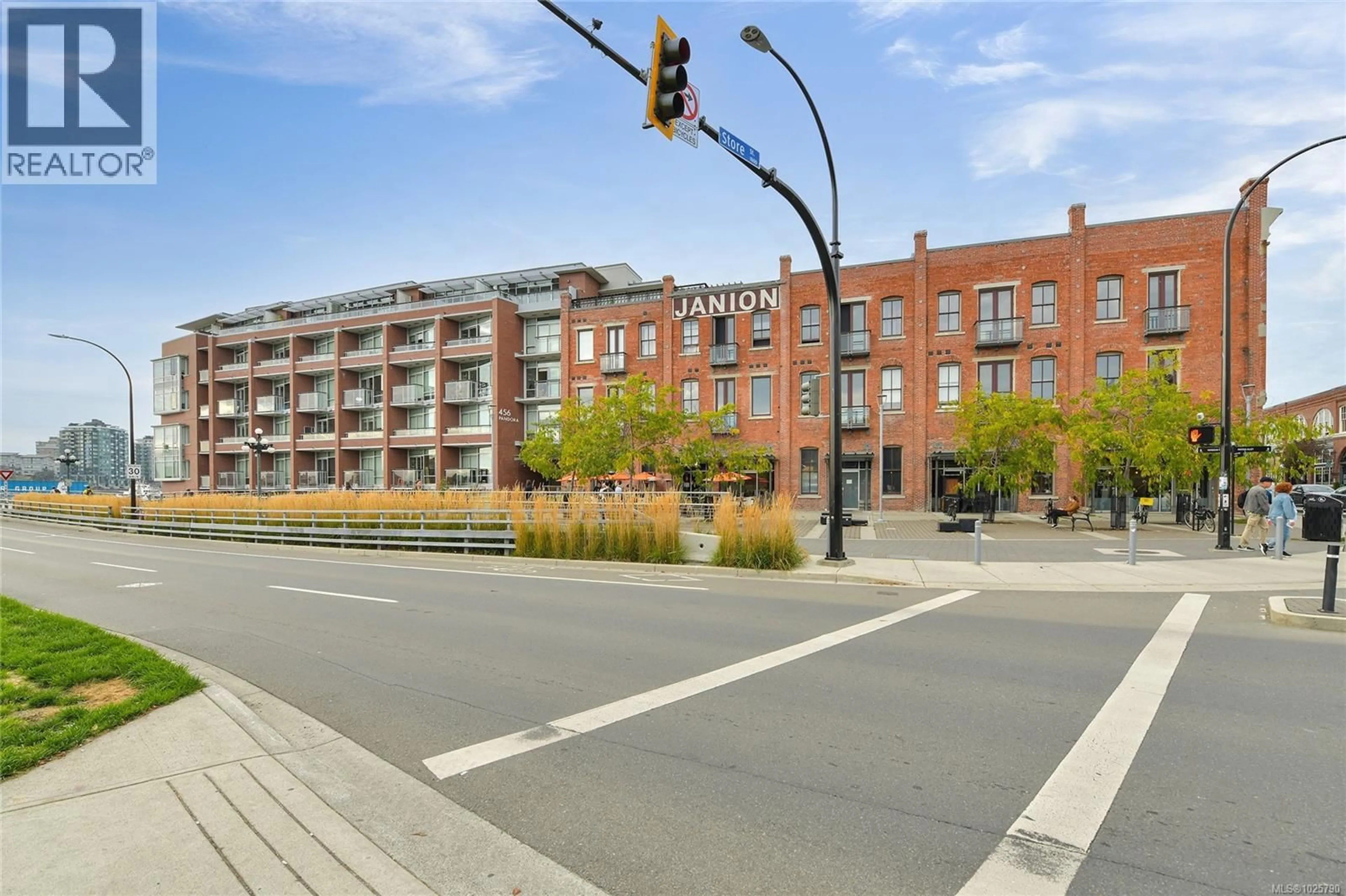 Patio, street for 216 - 456 PANDORA AVENUE, Victoria British Columbia V8W0E3