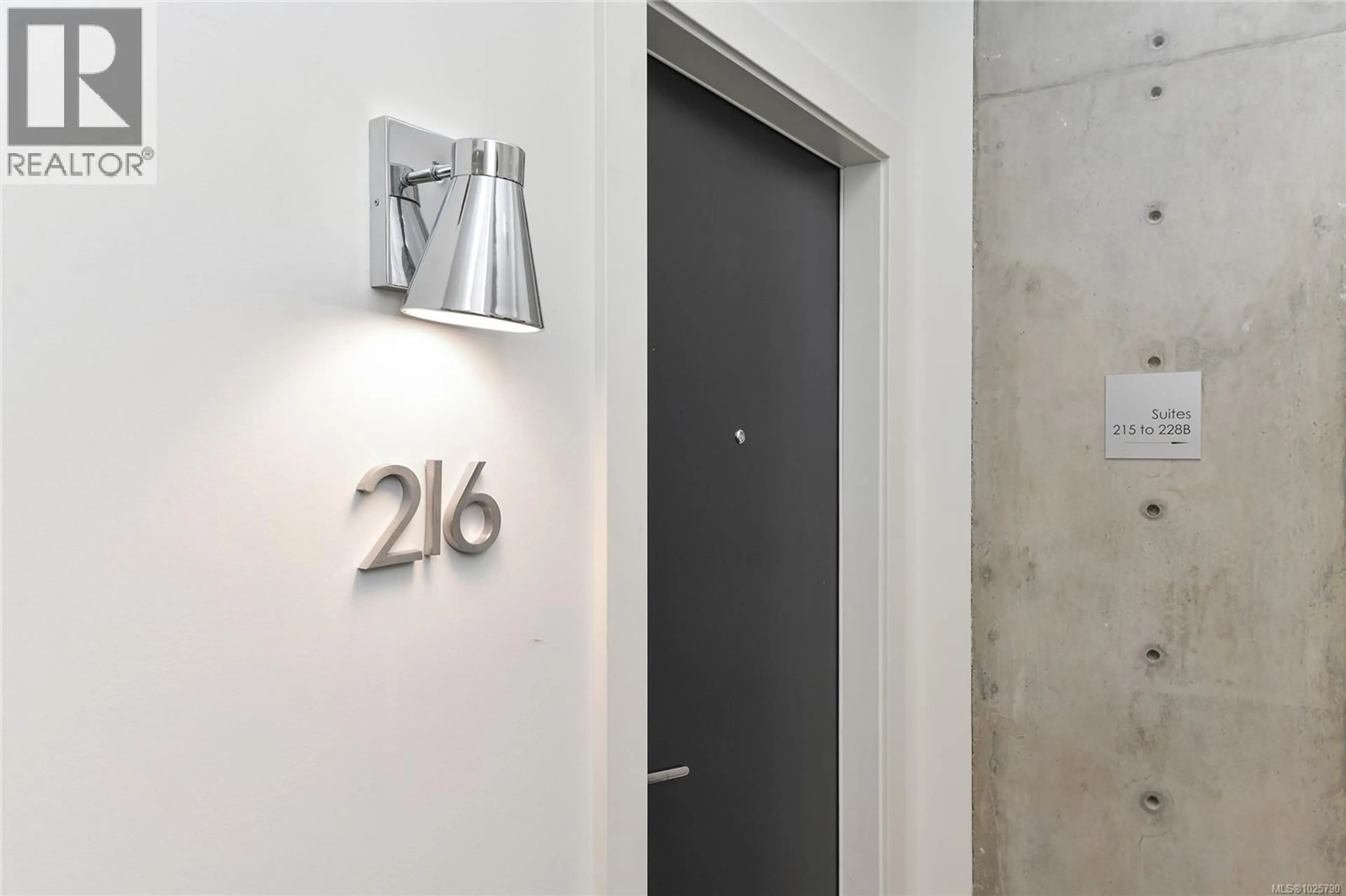 Indoor foyer for 216 - 456 PANDORA AVENUE, Victoria British Columbia V8W0E3