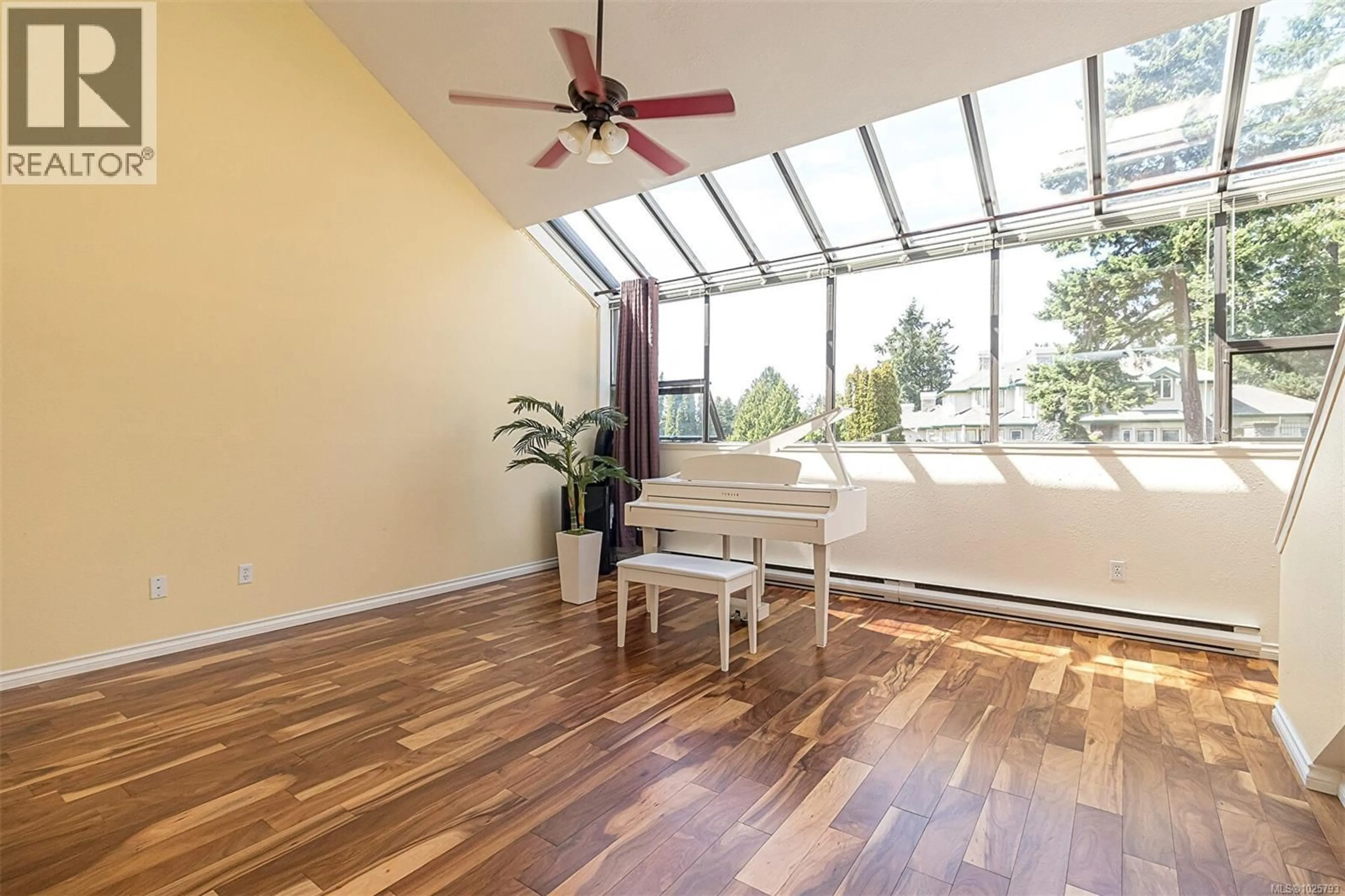 Unknown for 589A - 4678 ELK LAKE DRIVE, Saanich British Columbia V8Z5M1