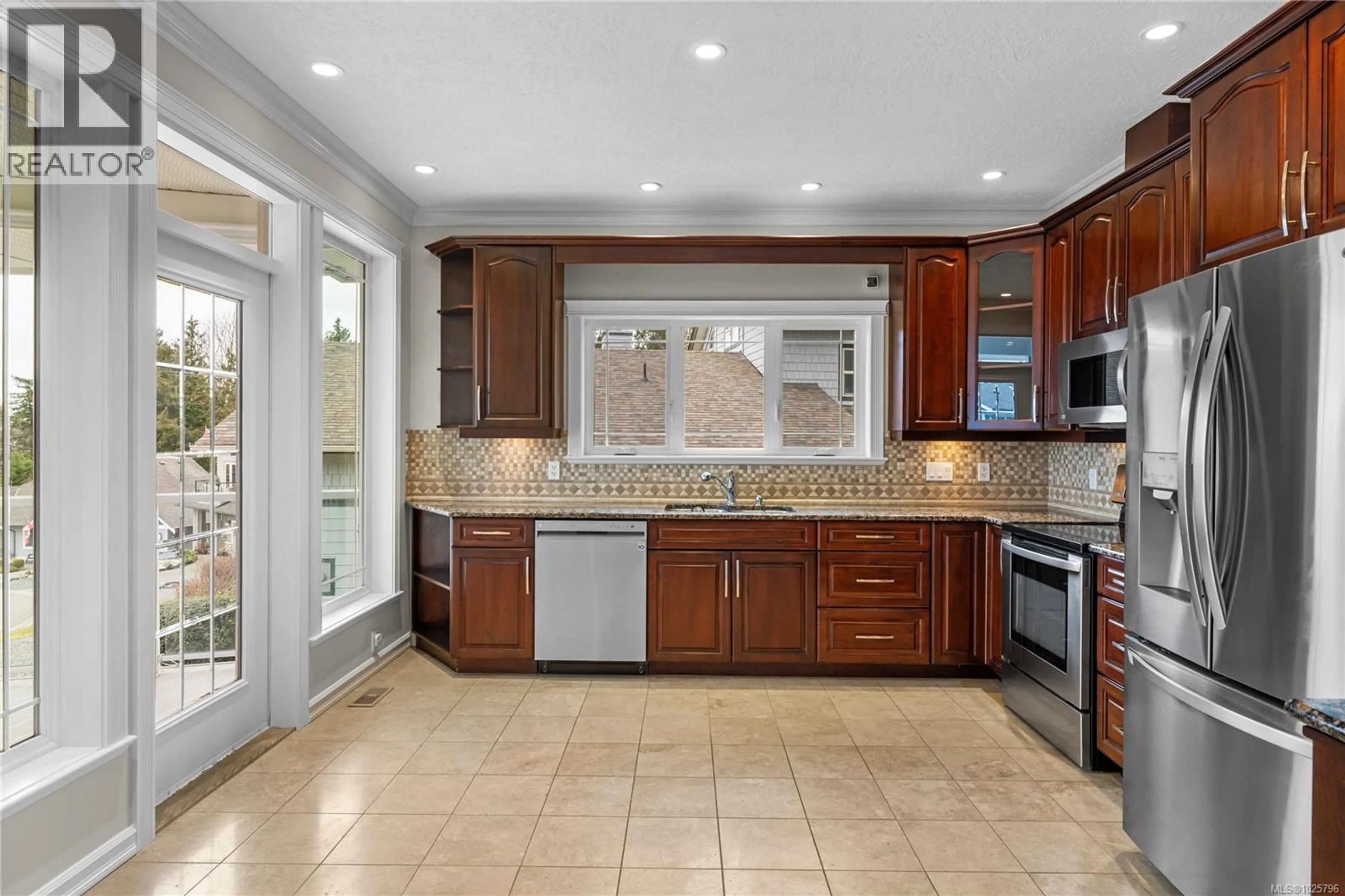 Open concept kitchen, ceramic/tile floor for 10077 ISLAND VIEW CLOSE, Chemainus British Columbia V0R1K2