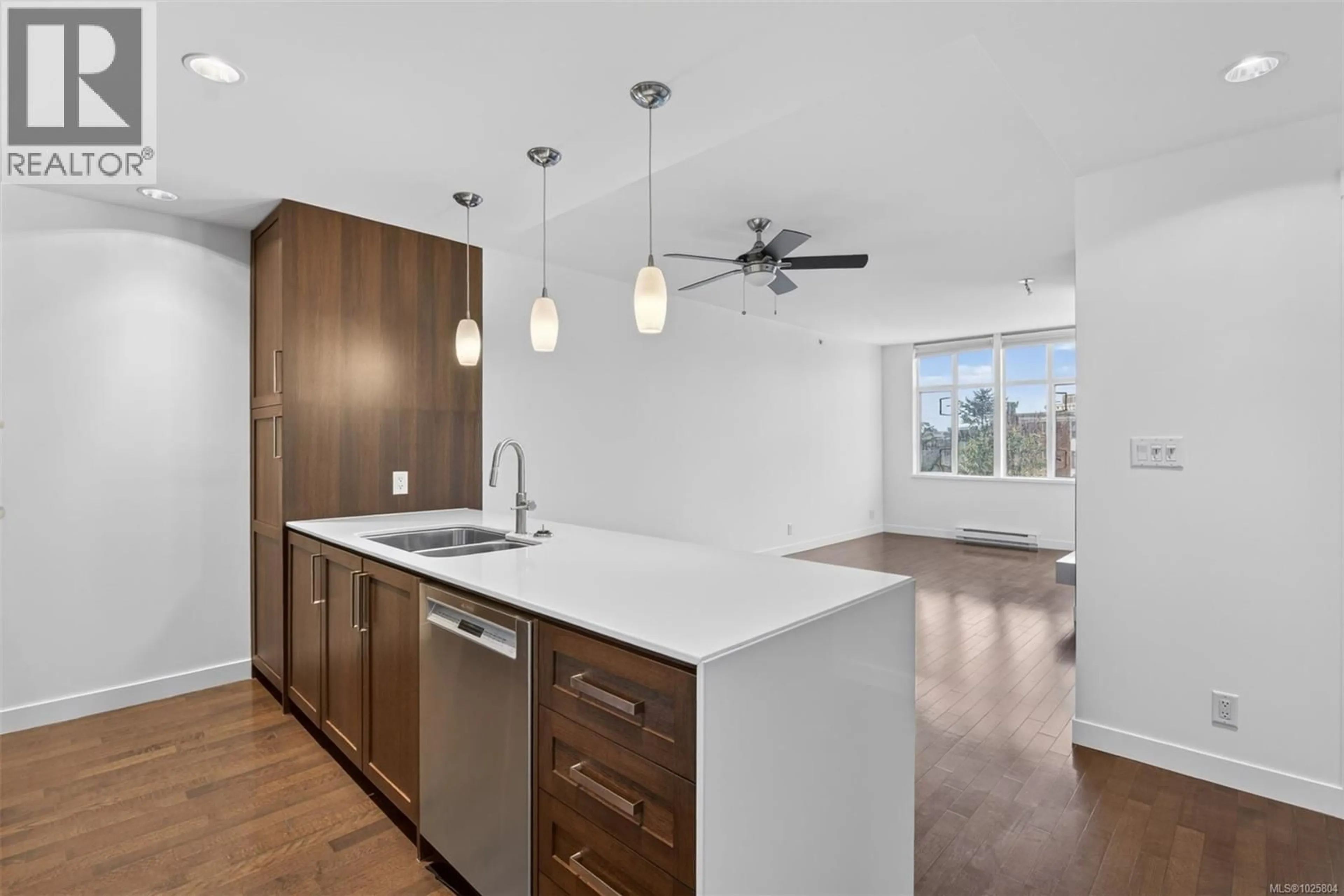 Open concept kitchen, unknown for 415 - 999 BURDETT AVENUE, Victoria British Columbia V8V3G7