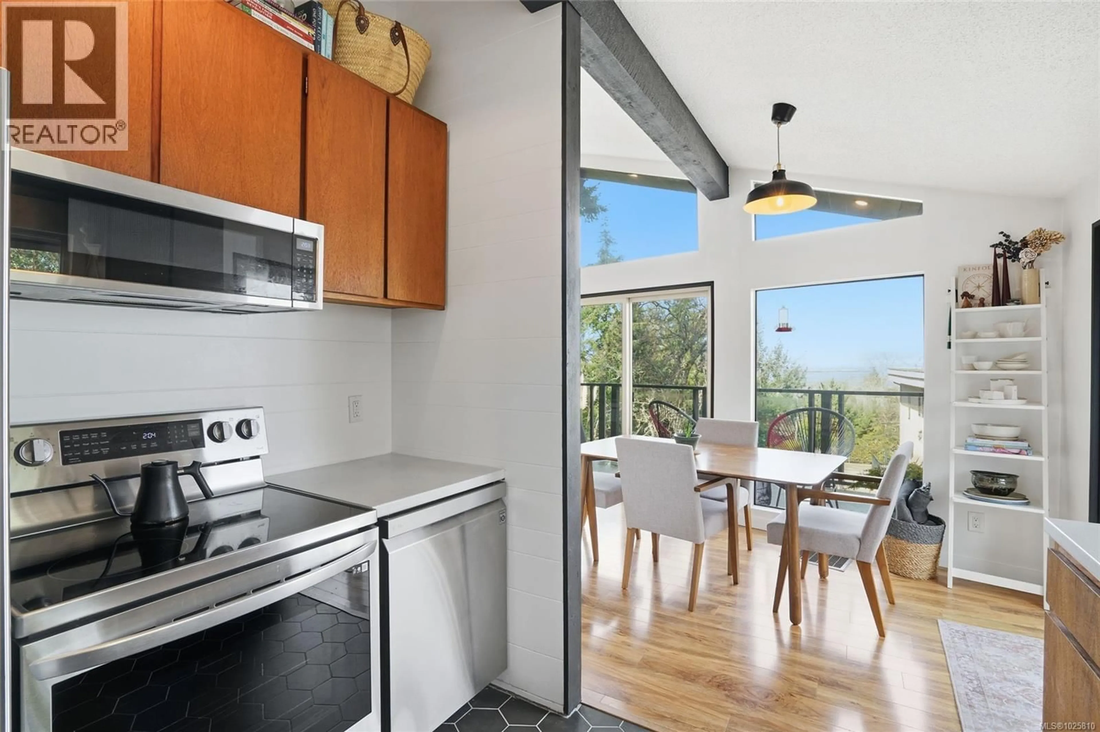 Open concept kitchen, unknown for 3431 DOLPHIN DRIVE, Nanoose Bay British Columbia V9P9H7