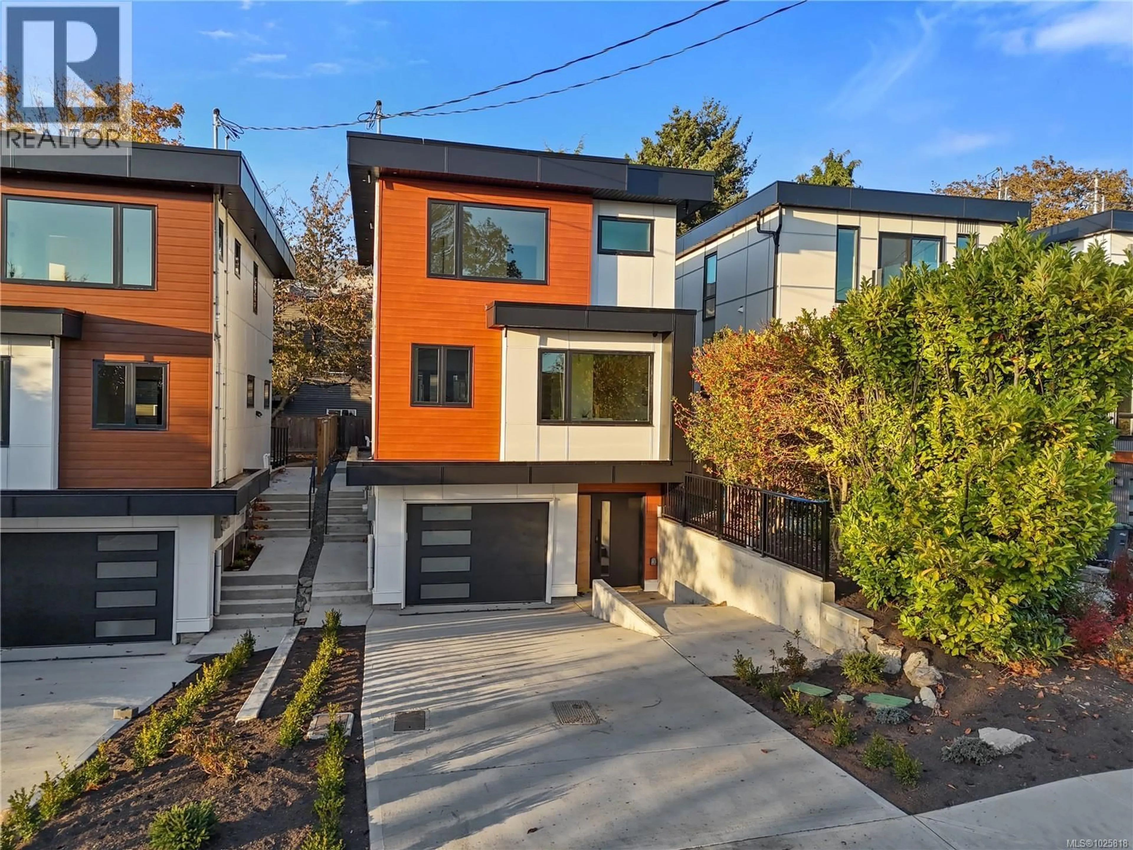 Home with brick exterior material, street for 1340 WOOD STREET, Esquimalt British Columbia V9Z5E1