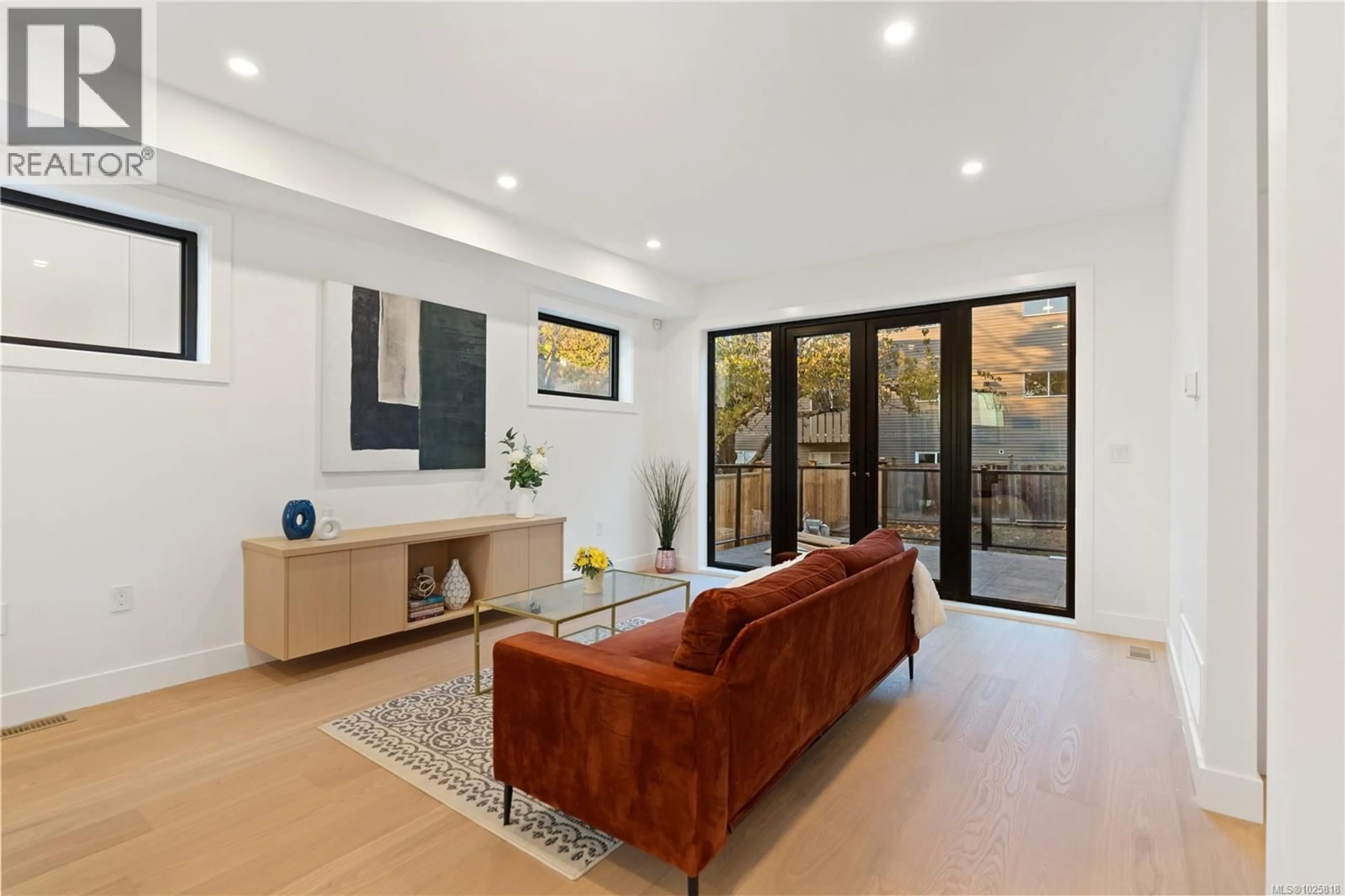 Living room with furniture, unknown for 1340 WOOD STREET, Esquimalt British Columbia V9Z5E1