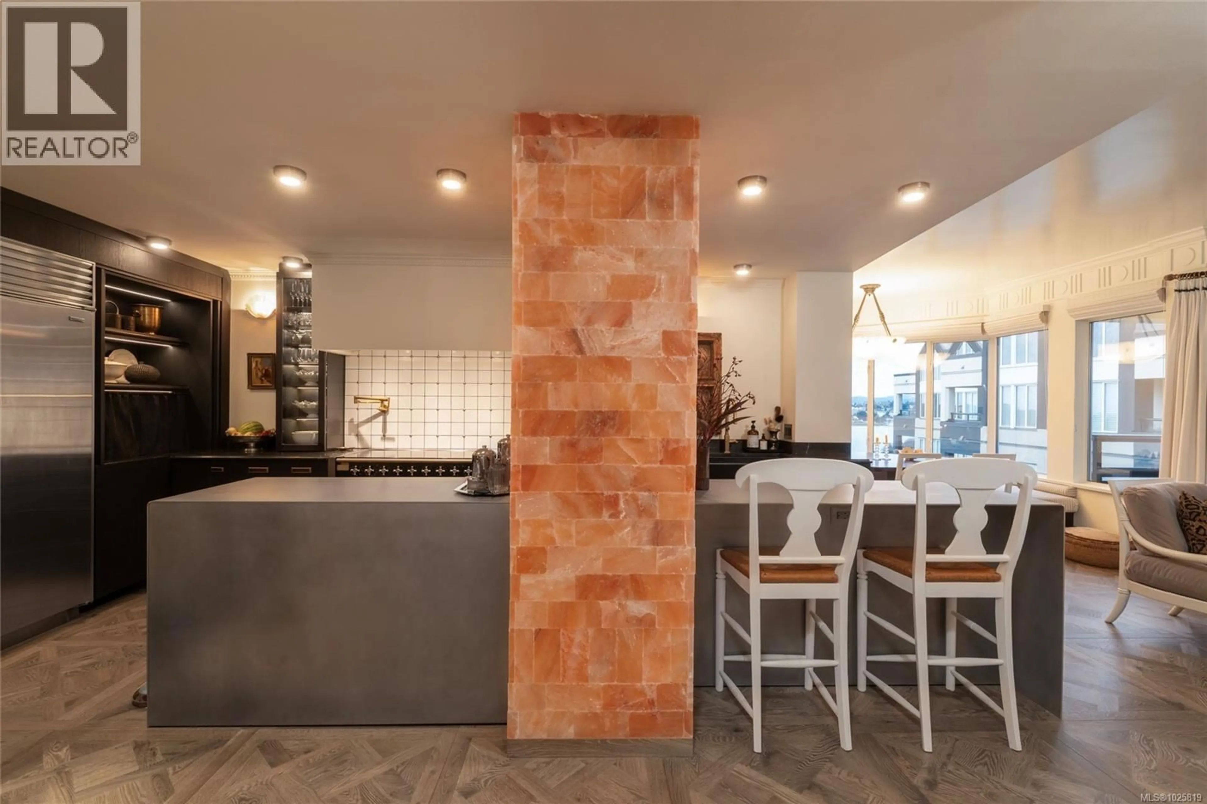 Contemporary kitchen, ceramic/tile floor for 844 - 203 KIMTA ROAD, Victoria British Columbia V9A6T5